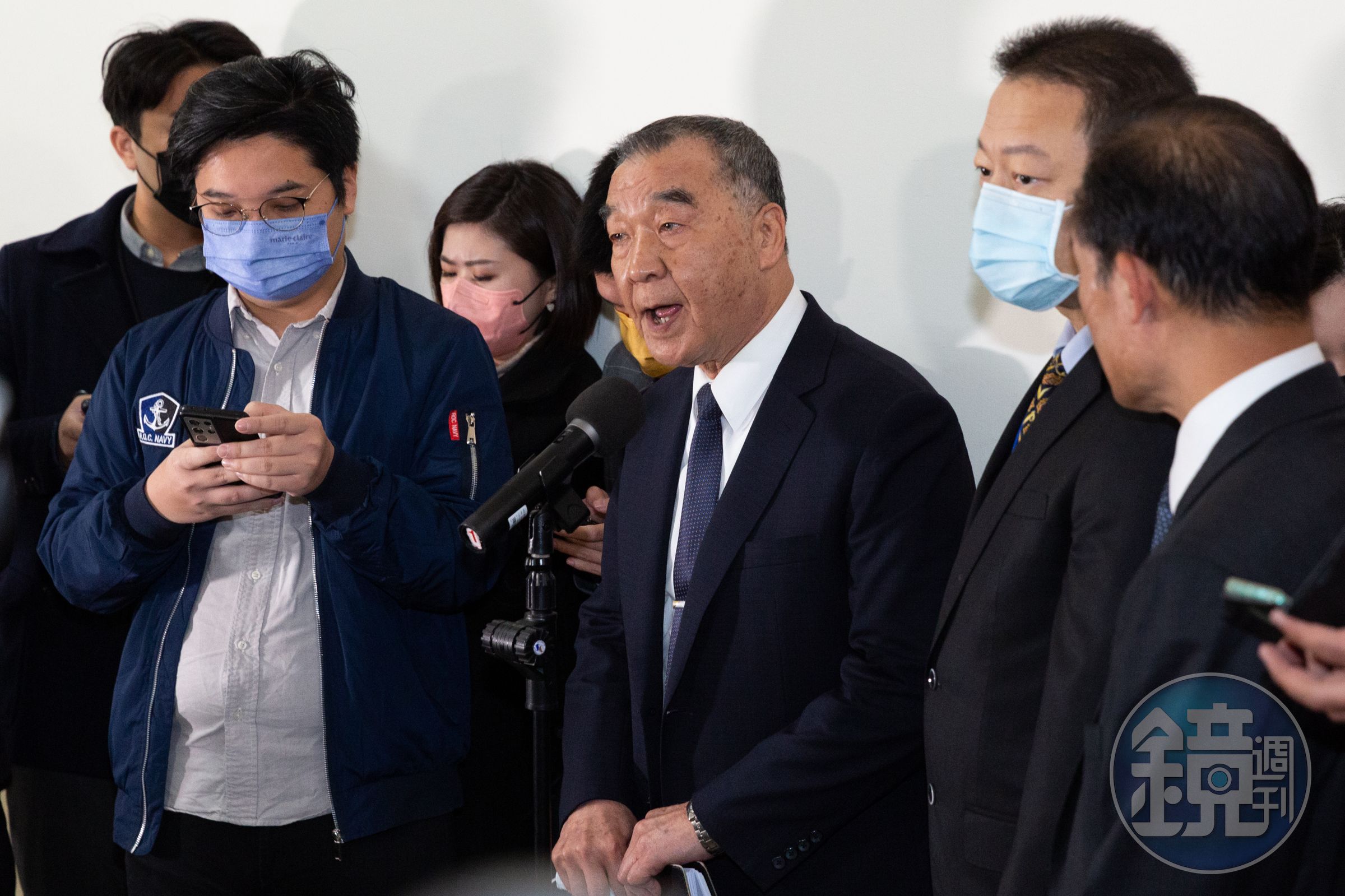 國防部長邱國正日前才表示，國軍目前沒有發現用到「巴西蛋」的情況，但卻遭北市議員柳采葳踢爆。