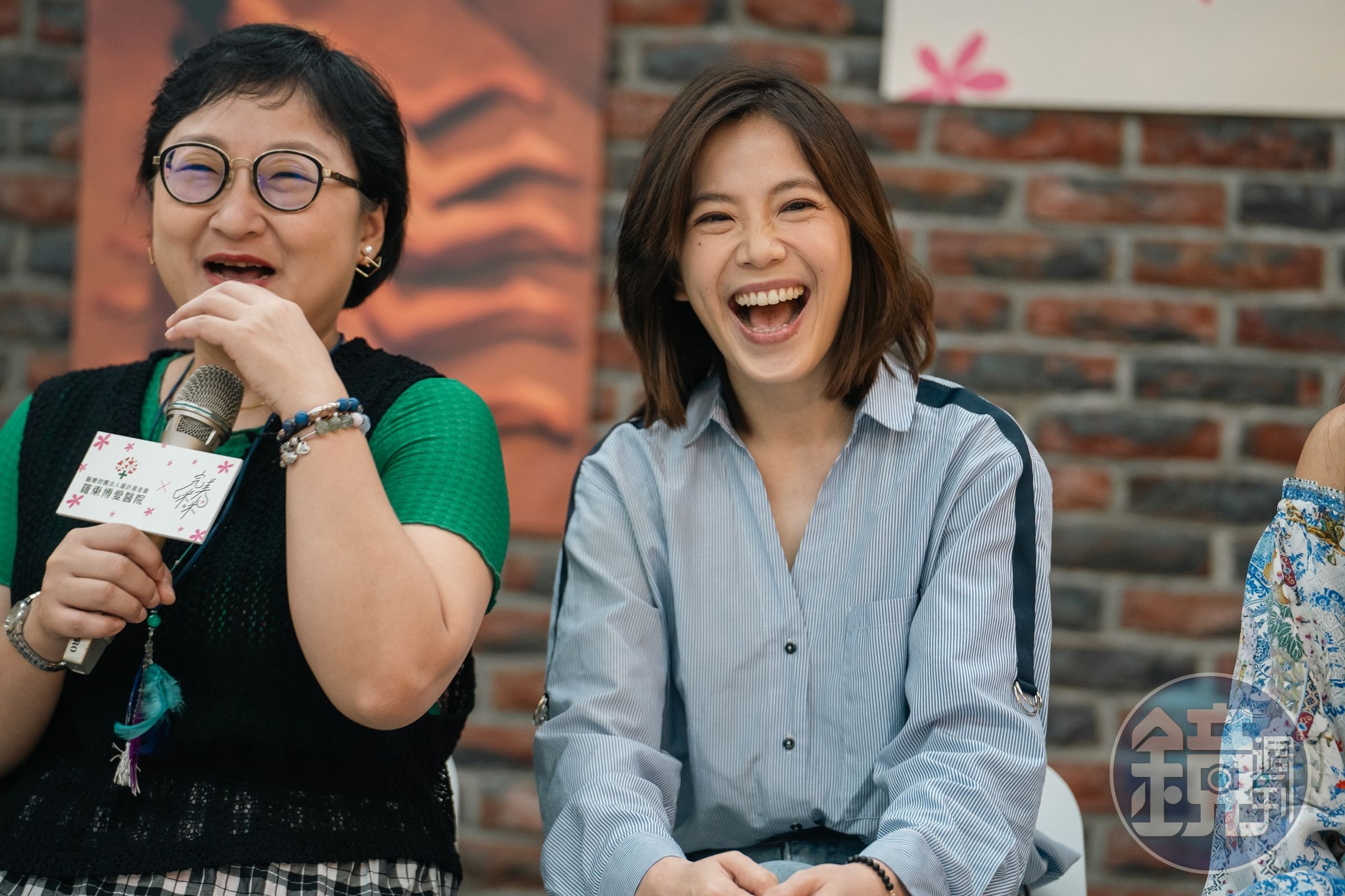 廖梨伶(左)與廖苡喬(右)分享演出分享。(《完美咪咪》提供)