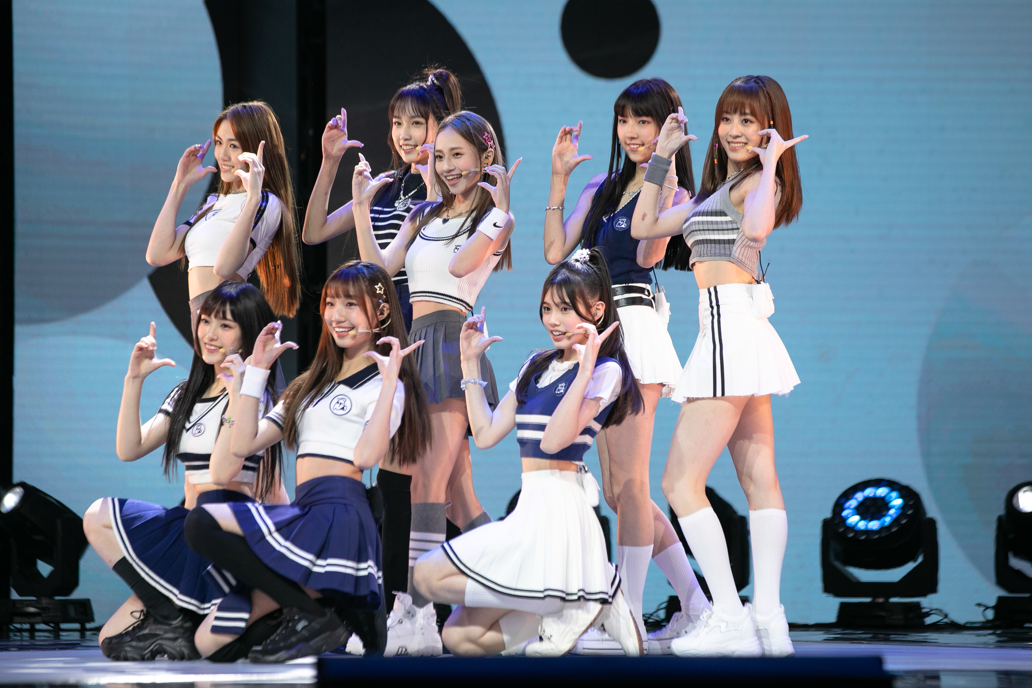 「iNKODE」到《未來少女》錄製現場觀察少女表現，對「幽靈水晶」以及「日光之橙」其中幾位表演印象深刻。（踢帕娛樂提供）