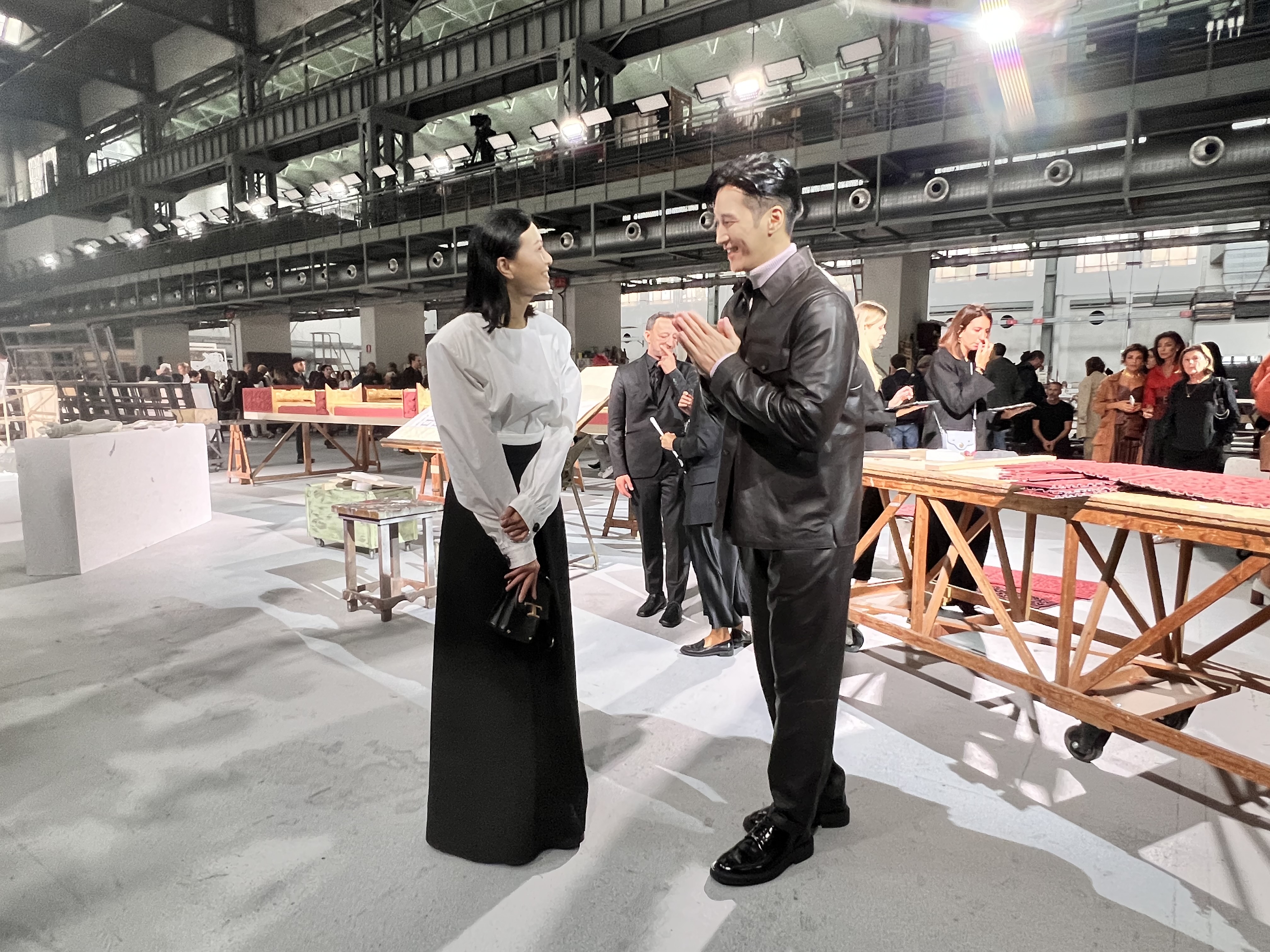 韓星安普賢與日本女演員榮倉奈奈合影。