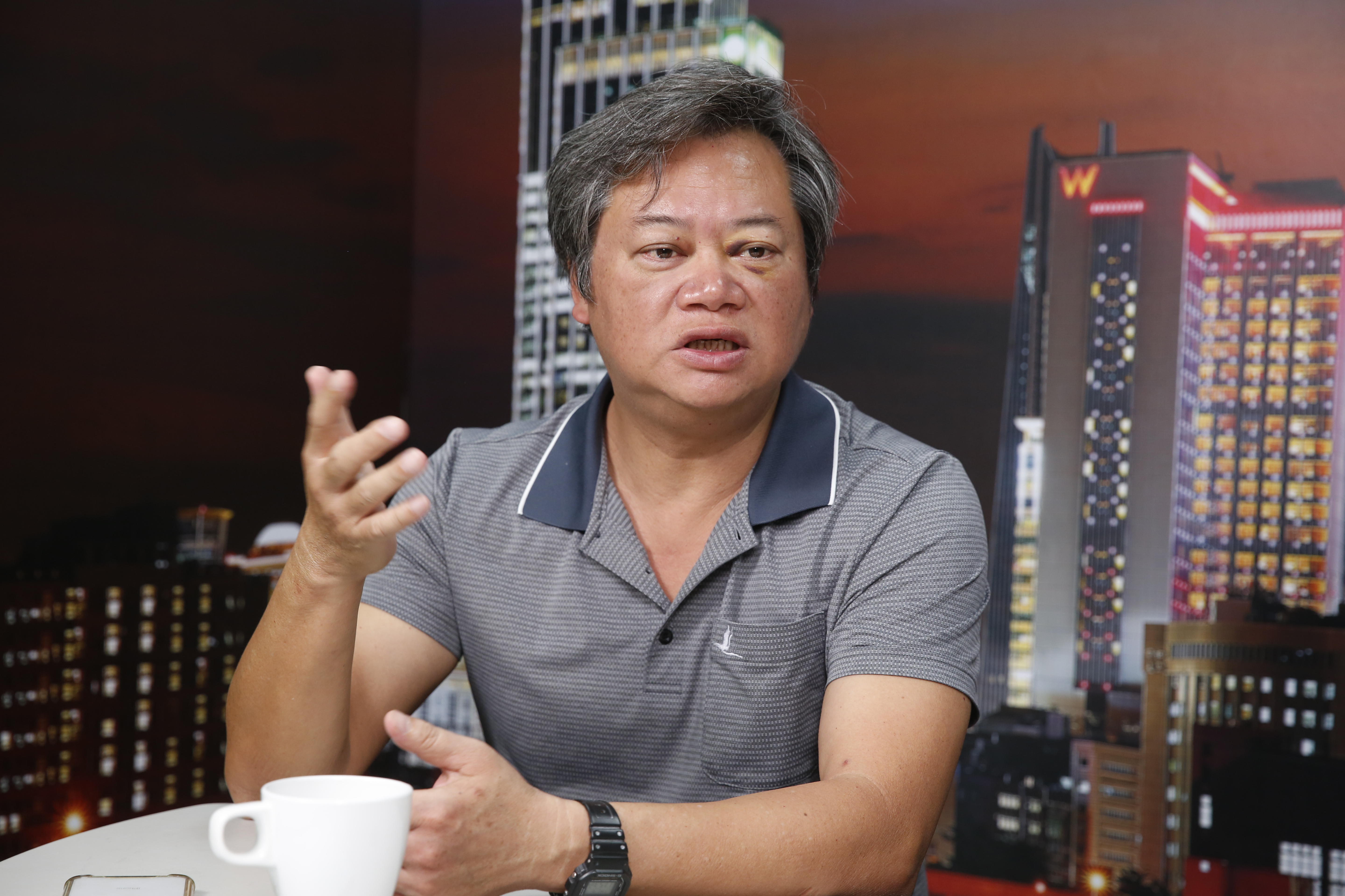 不敗教主陳重銘說明，要是未來006208進行股票分拆，價格上有優勢。