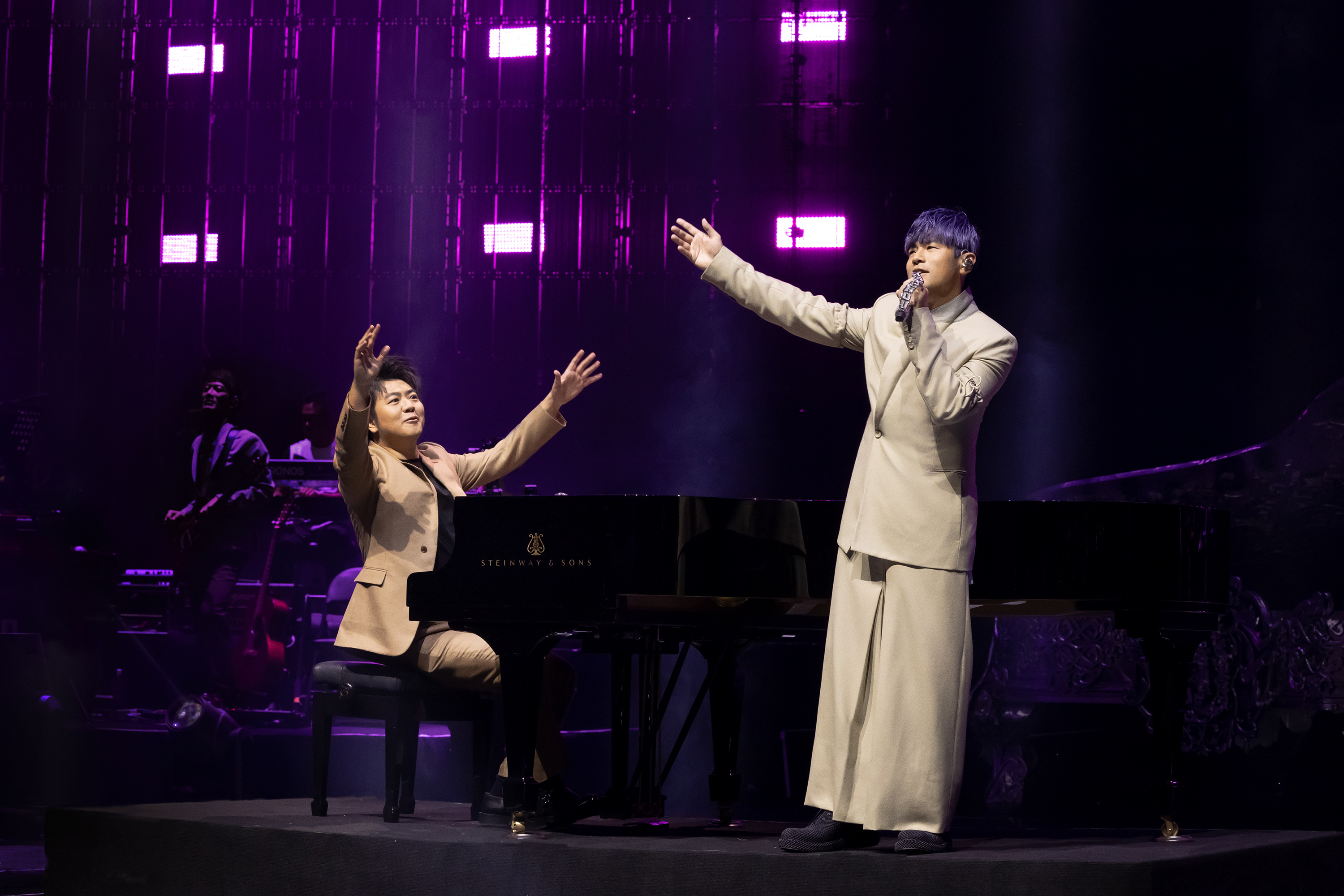 周杰倫在太原舉辦《嘉年華》演唱會，邀來朗朗擔任嘉賓。 （杰威爾音樂提供） 