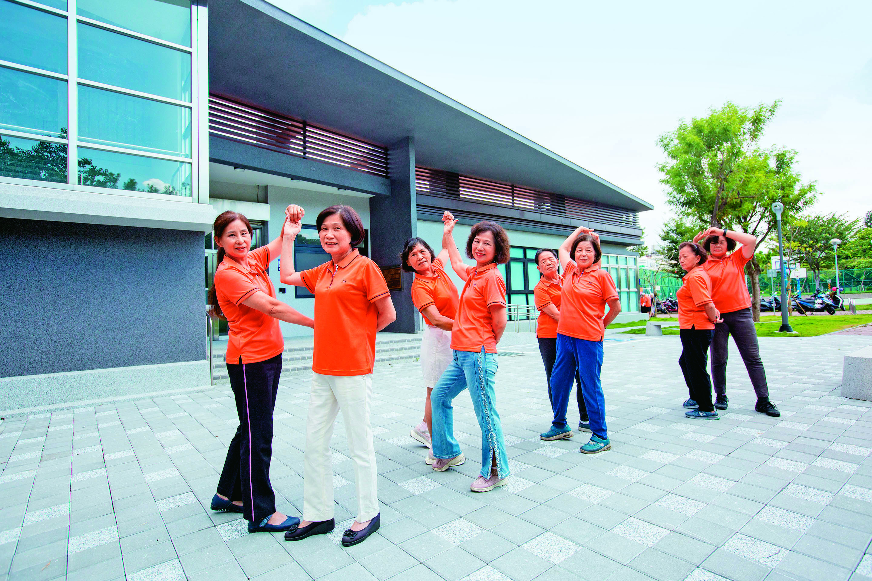 今年6月員林市第一棟結合B級日照中心暨C級社區照顧關懷據點的溝皂社區活動中心啟用,為附近居民日常相聚交誼、課程體驗的場所。