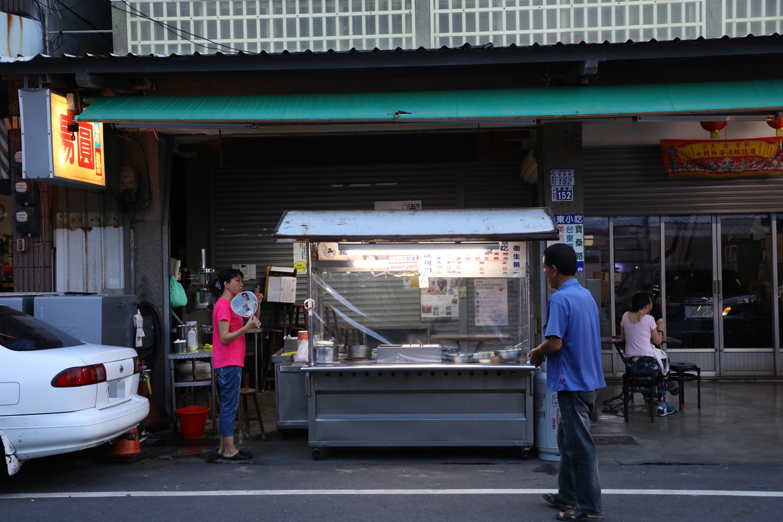 本地人大都來蓮玉湯圓外帶回家冰品享用。