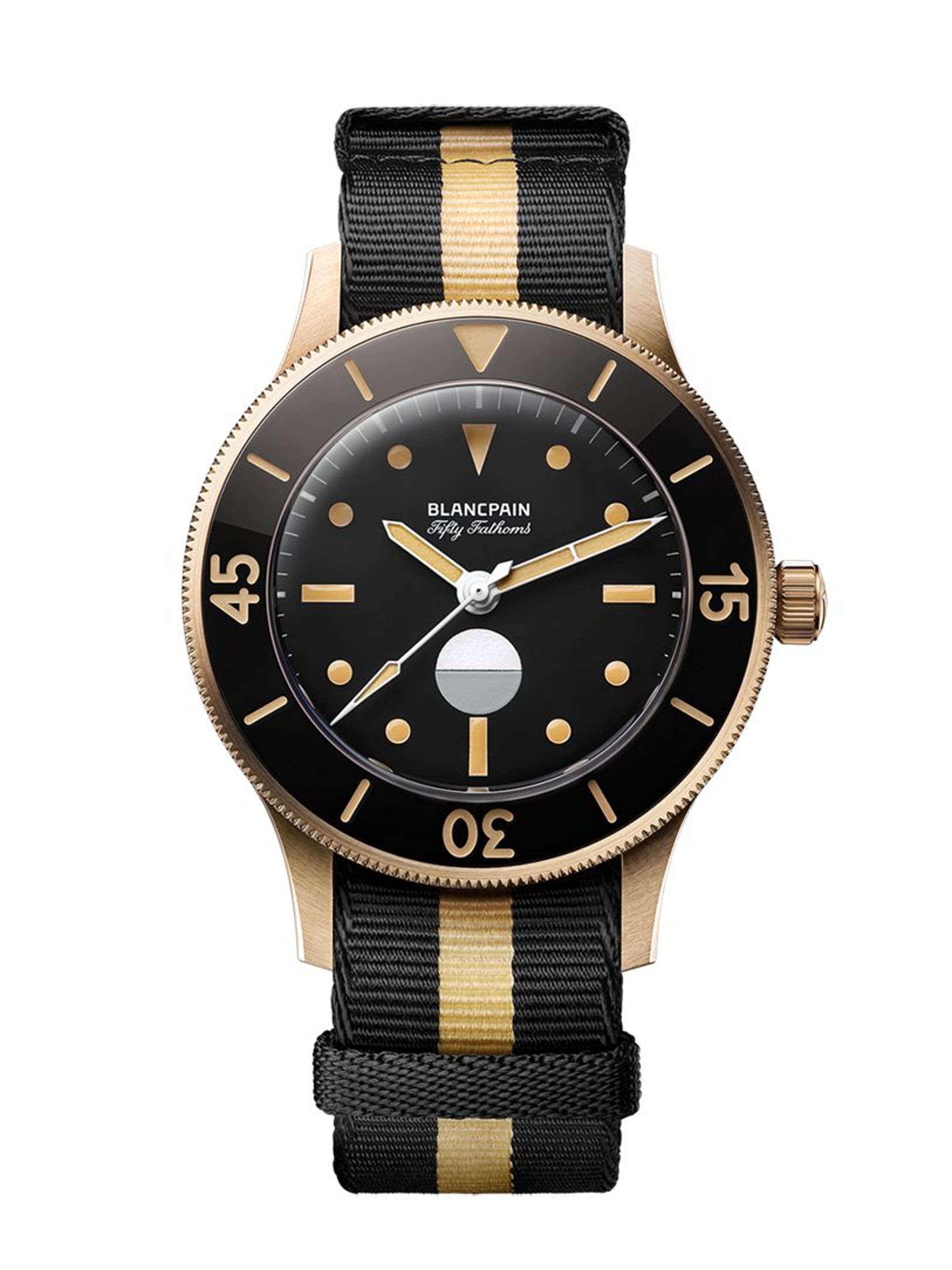 BLANCPAIN 寶珀發表「五十噚」70週年第三幕紀念錶，以「青銅金」材質製作，並且在面盤6點鐘位置設了一個圓形的MIL-SPEC「濕度指示器」功能。全球限量發行555枚，定價為NT$1,022,000。