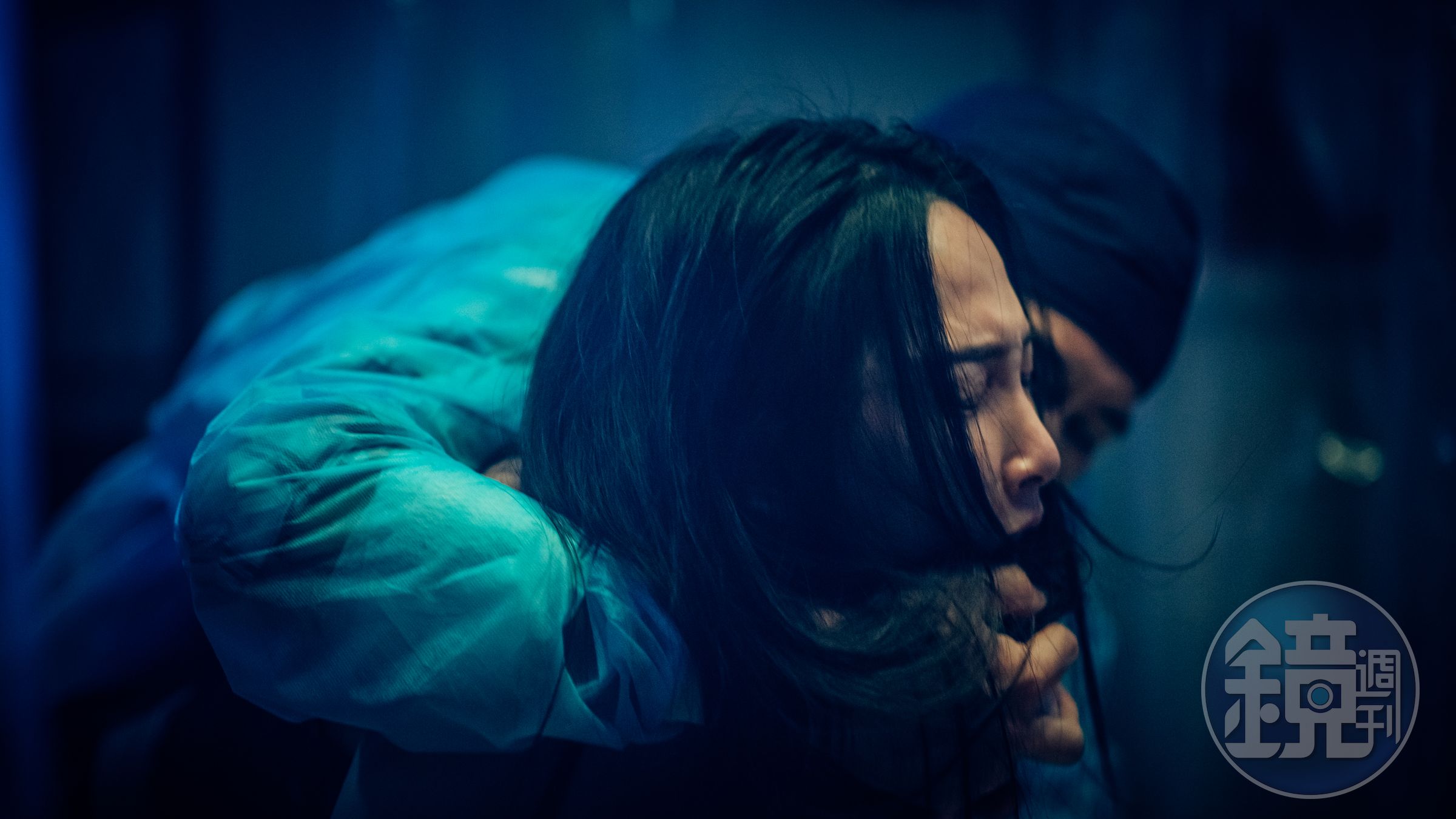 《芽籠》片中林映唯遭綁架，全片90%的時間只穿著內衣上演大逃亡。（滿滿額提供）