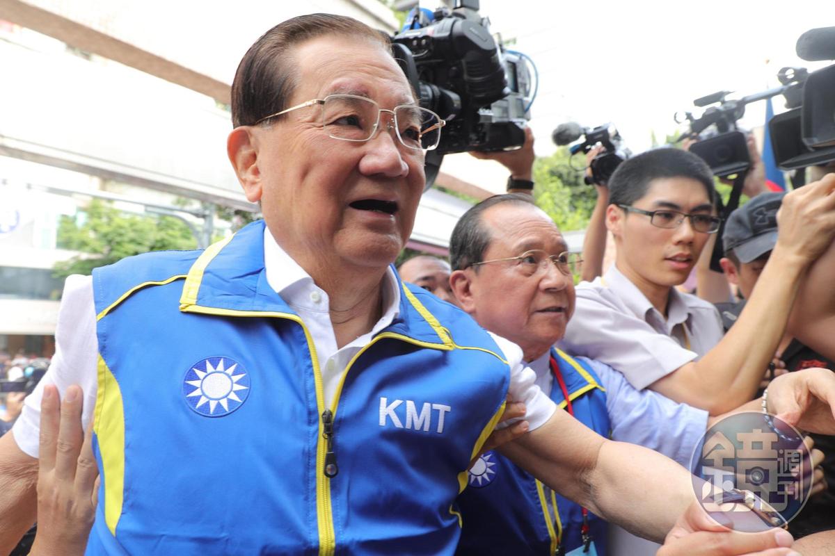 民進黨回應朱立倫，賴清德執行《憲法》所賦予之職權「沒有請假問題」，前總統連戰（圖）過去任內競選也是。（本刊資料照）