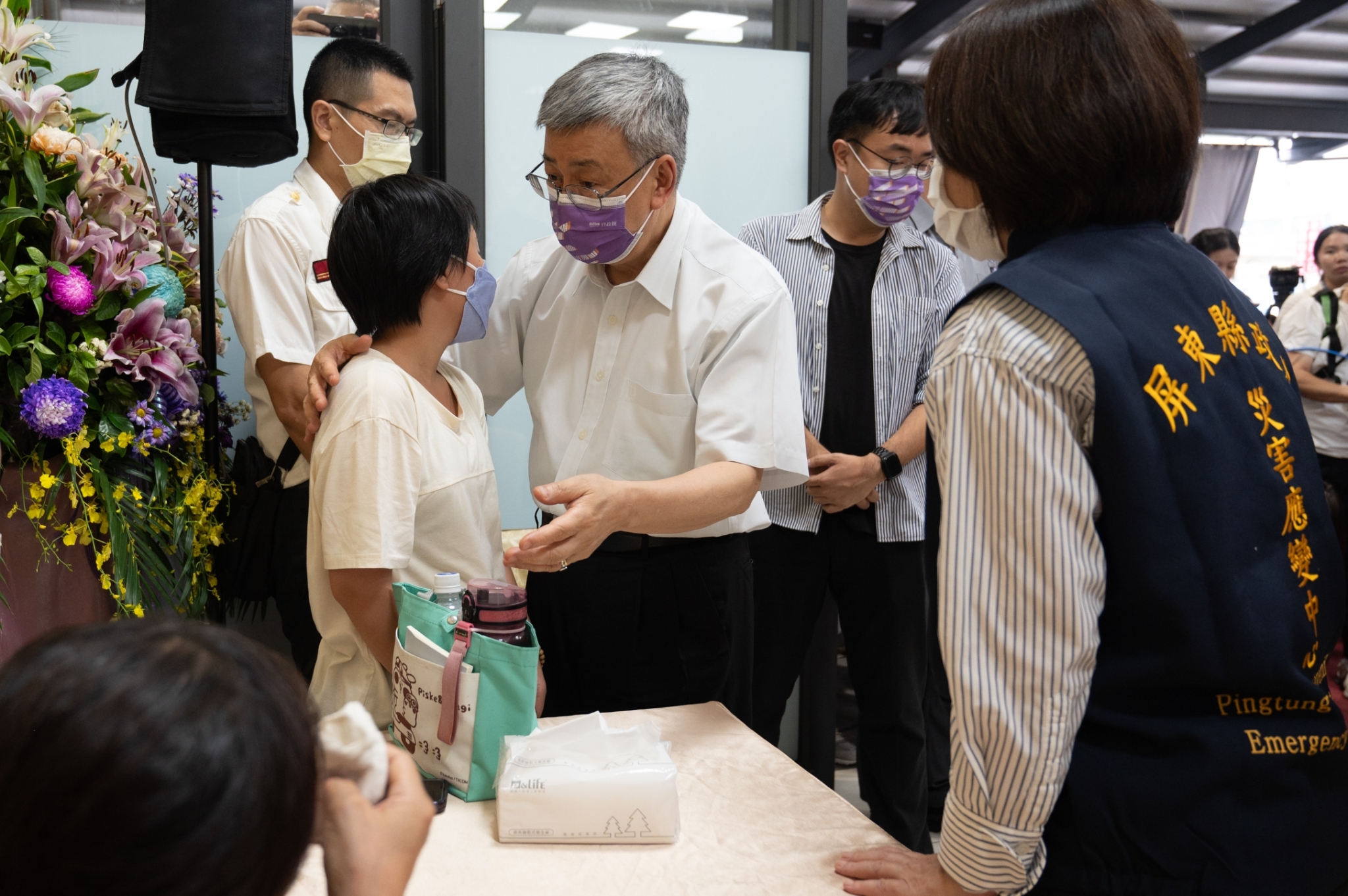 陳建仁指出，政府已編列76億元提供消防人員裝備以及加強相關設施，未來會再編80億元經費。（翻攝自臉書＠陳建仁）