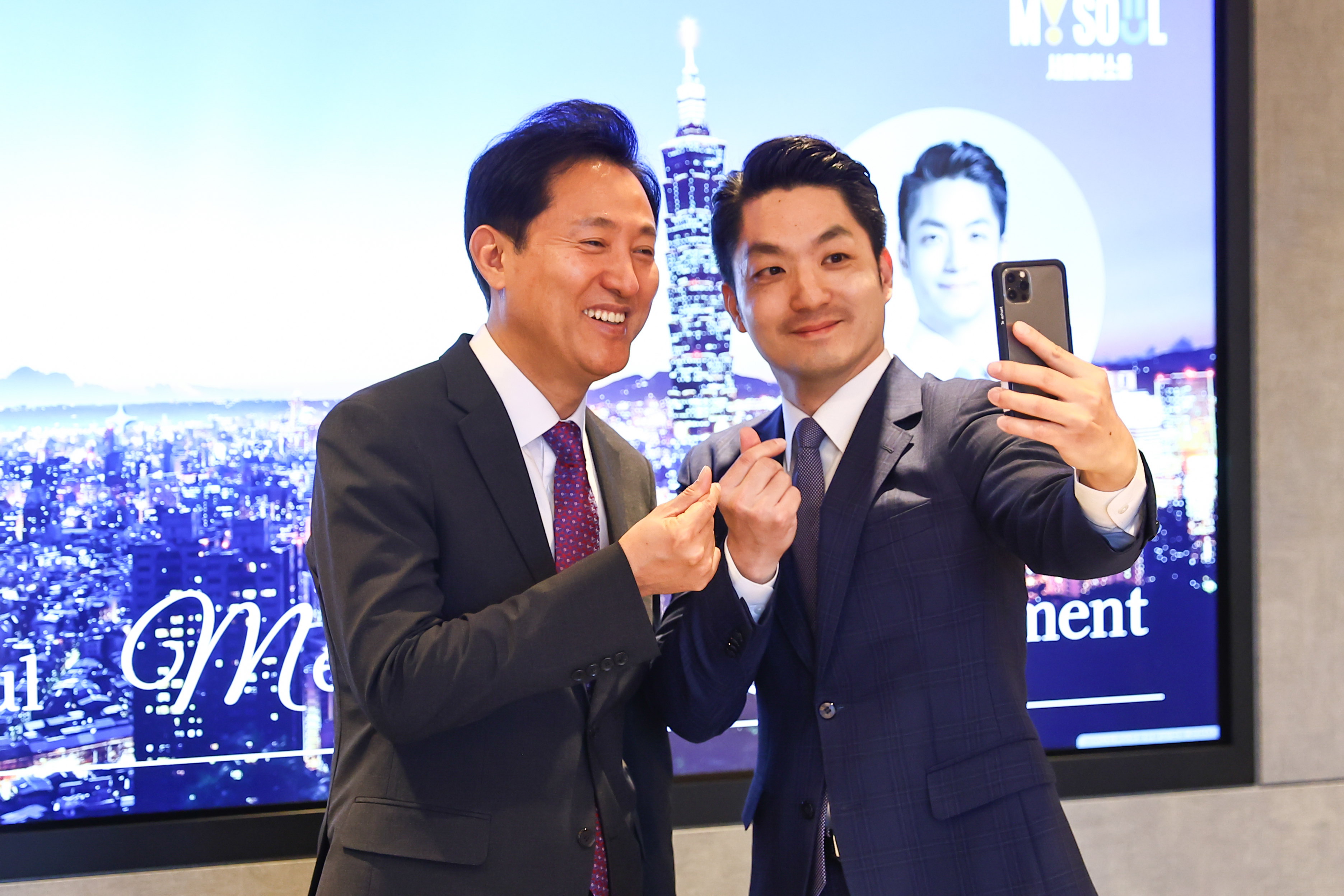 蔣萬安拜會首爾市長吳世勳，力邀他未來到大巨蛋棒球場開球。（台北市政府提供）