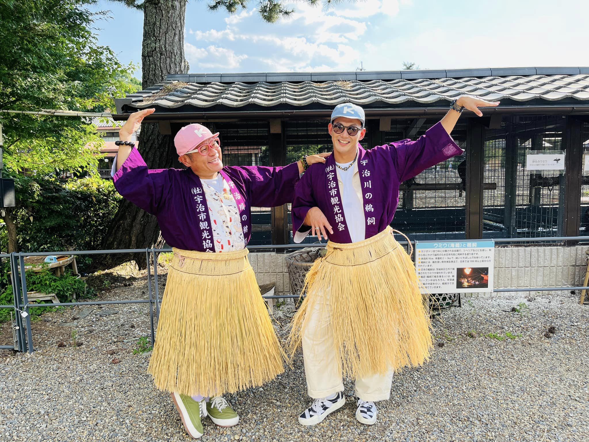 許效舜（左）與威廉在京都宇治錄影。（翻攝自許效舜臉書）