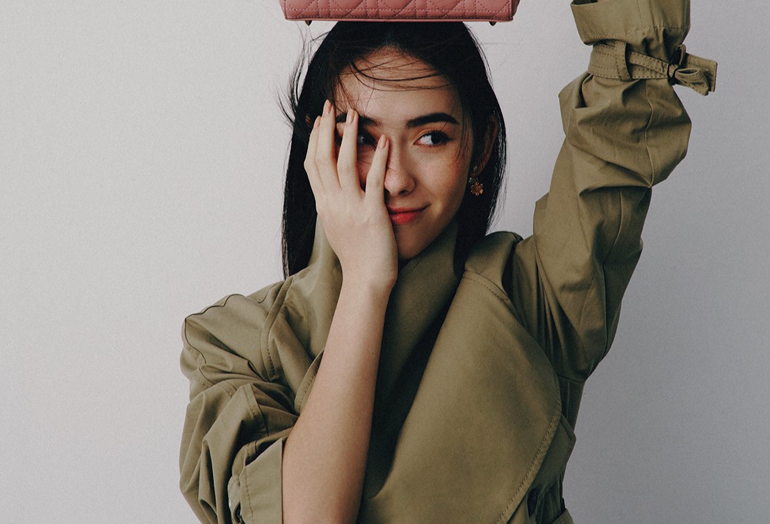林奕嵐受邀拍攝Bella這一期的時尚大片,照片優雅又不失個性。(周子娛樂、Bella提供)