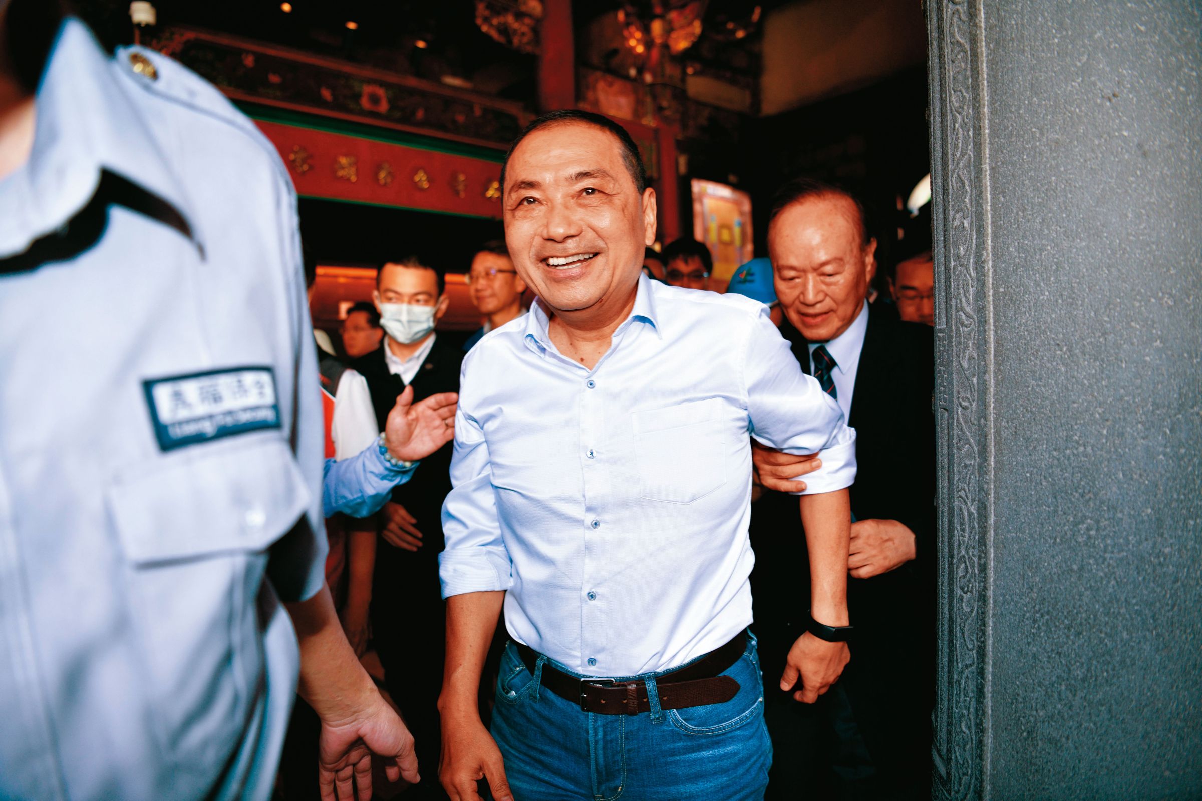 侯友宜23日起向新北市政府請假,正式投入總統選戰。