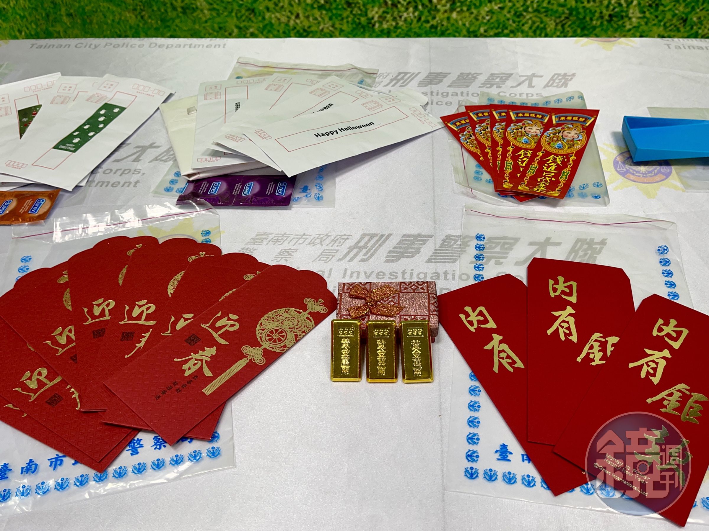 蔡姓女子不滿法院判決結果，寄香奠袋、安太歲字條等恐嚇司法官遭移送偵辦。（翻攝畫面）