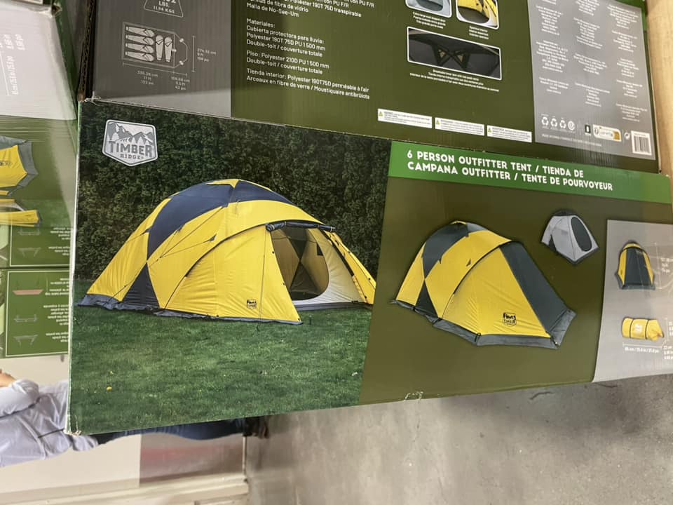 好市多一組6人帳篷從2,900元特價變成900元，吸引大批網友討論。（翻攝自臉書社團Costco好市多 商品經驗老實說）