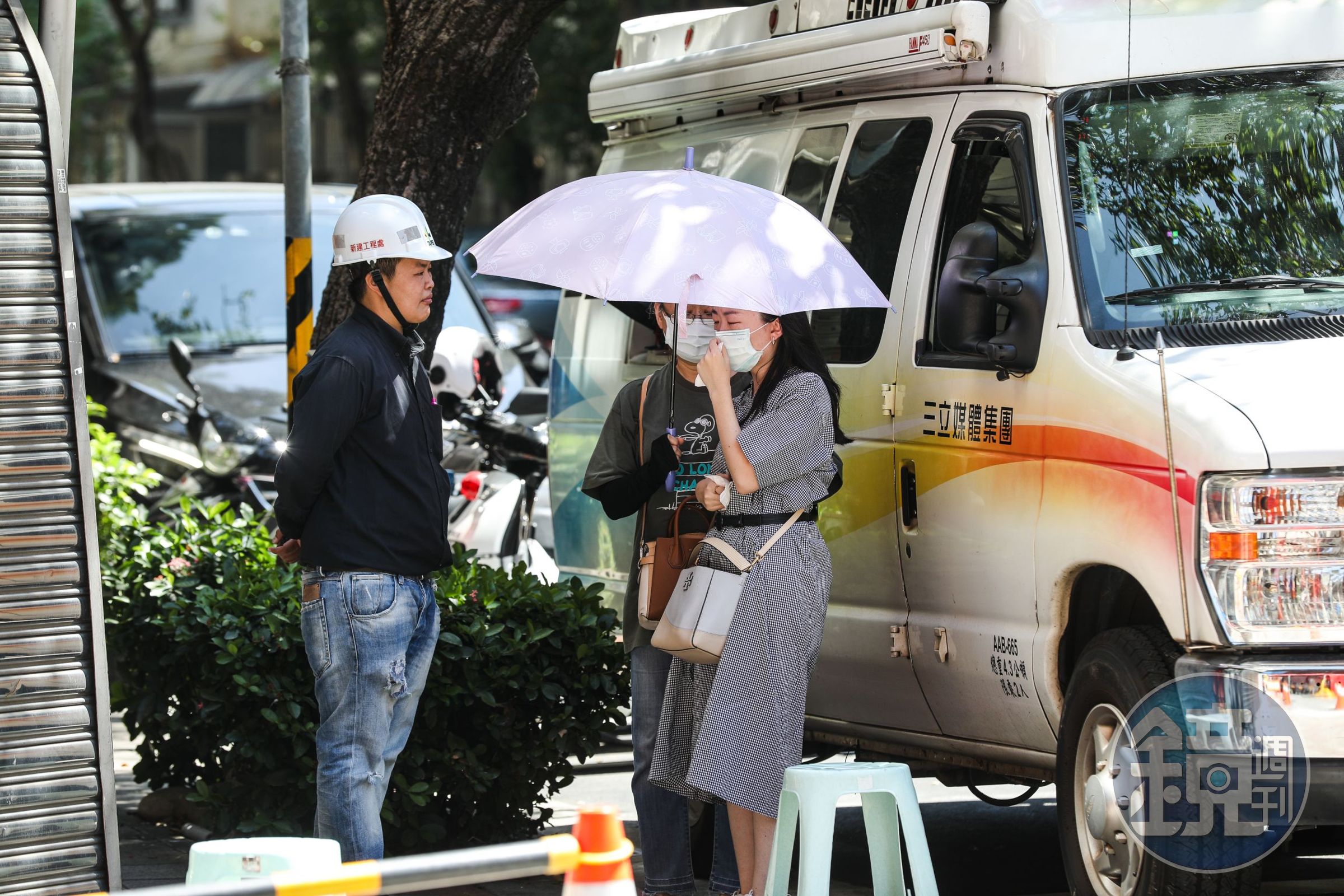 現場居民難掩激動情緒。