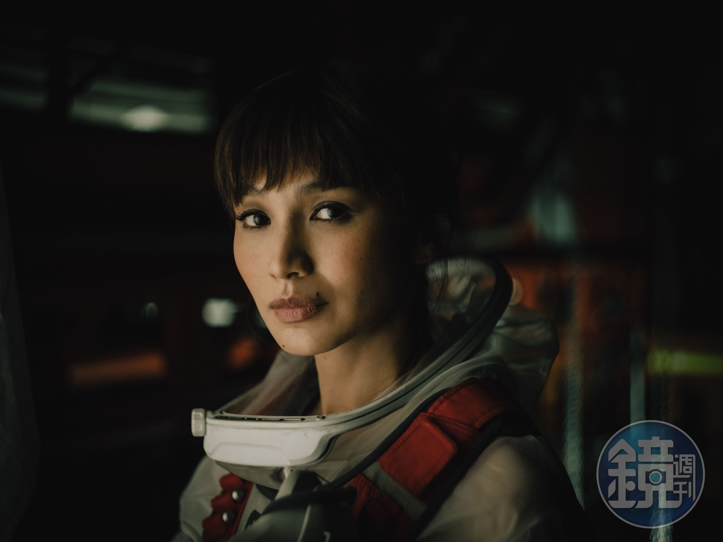 陳靜飾演瑪雅，深信人工智慧能與人類共存的發明家。（20世紀影業提供）
