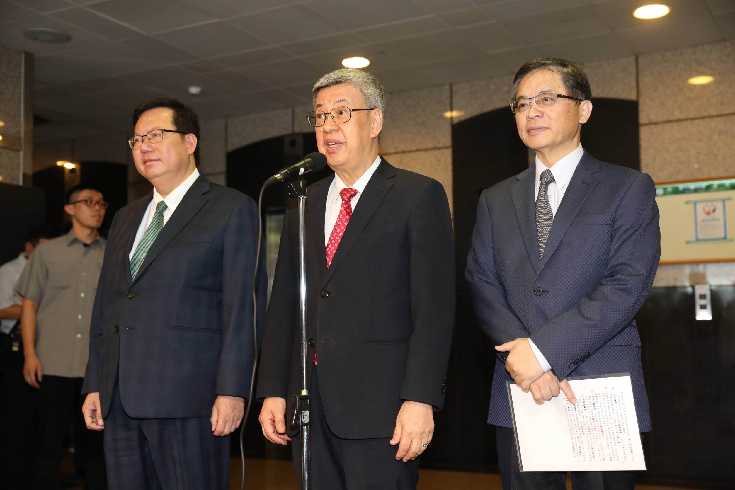 行政院長陳建仁強調,不容忍危害社會安全的言論或行為。