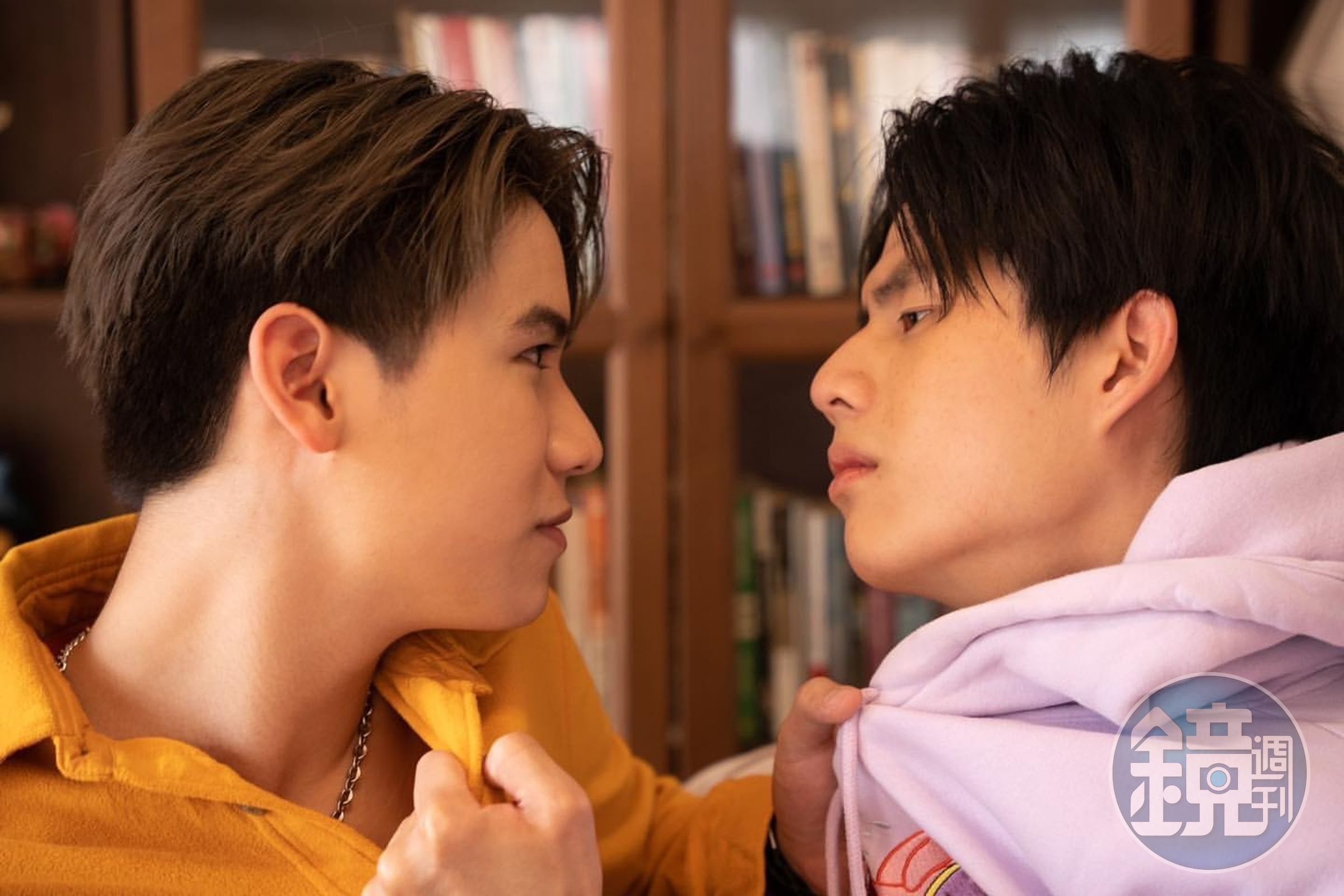 泰國BL劇《My School President》演員Winny(右)與Satang在劇中互看不順眼。(翻攝Win INS)