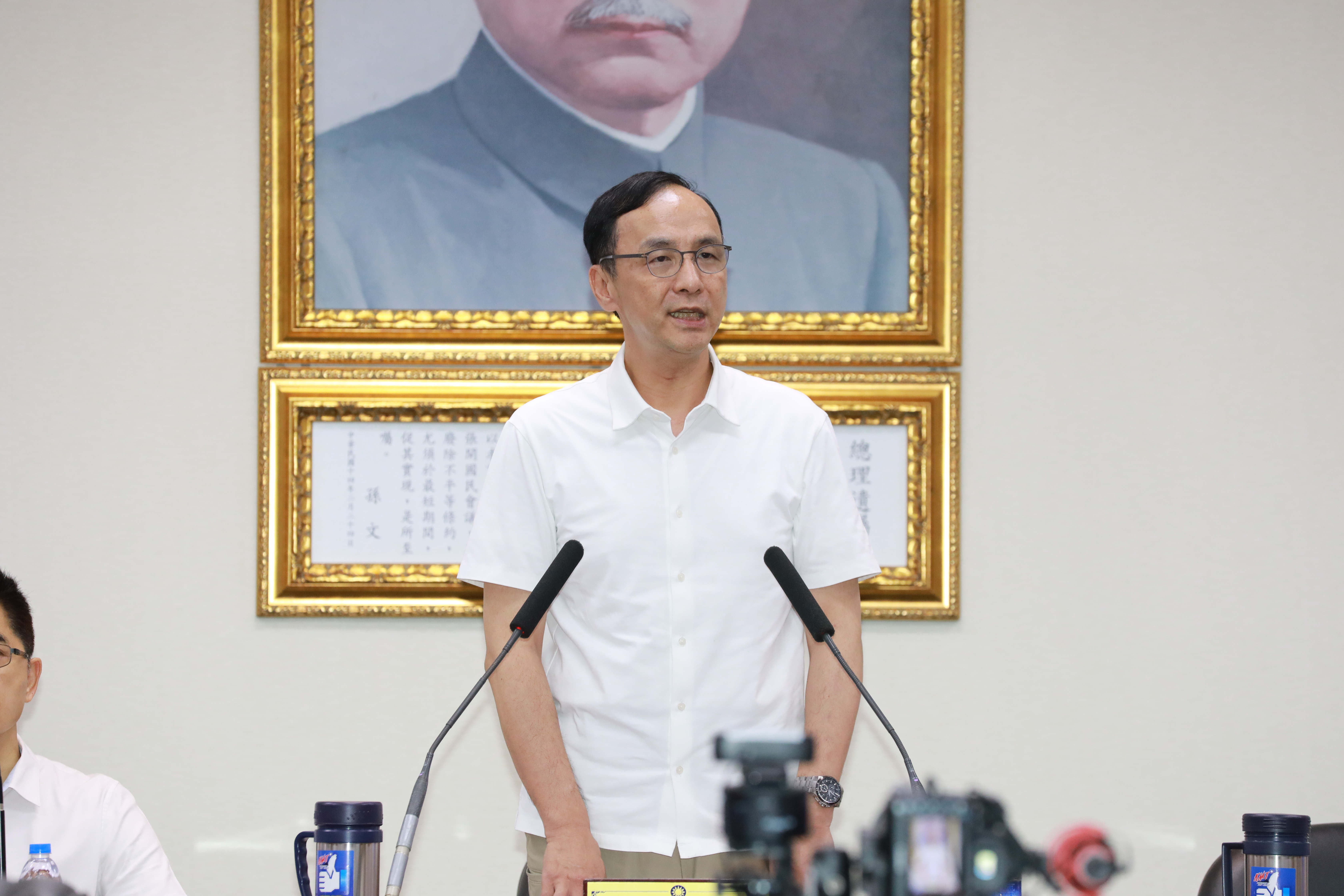 國民黨主席朱立倫表示，國民黨從來不放話，只跟民眾黨好朋友對話。（本刊資料照）