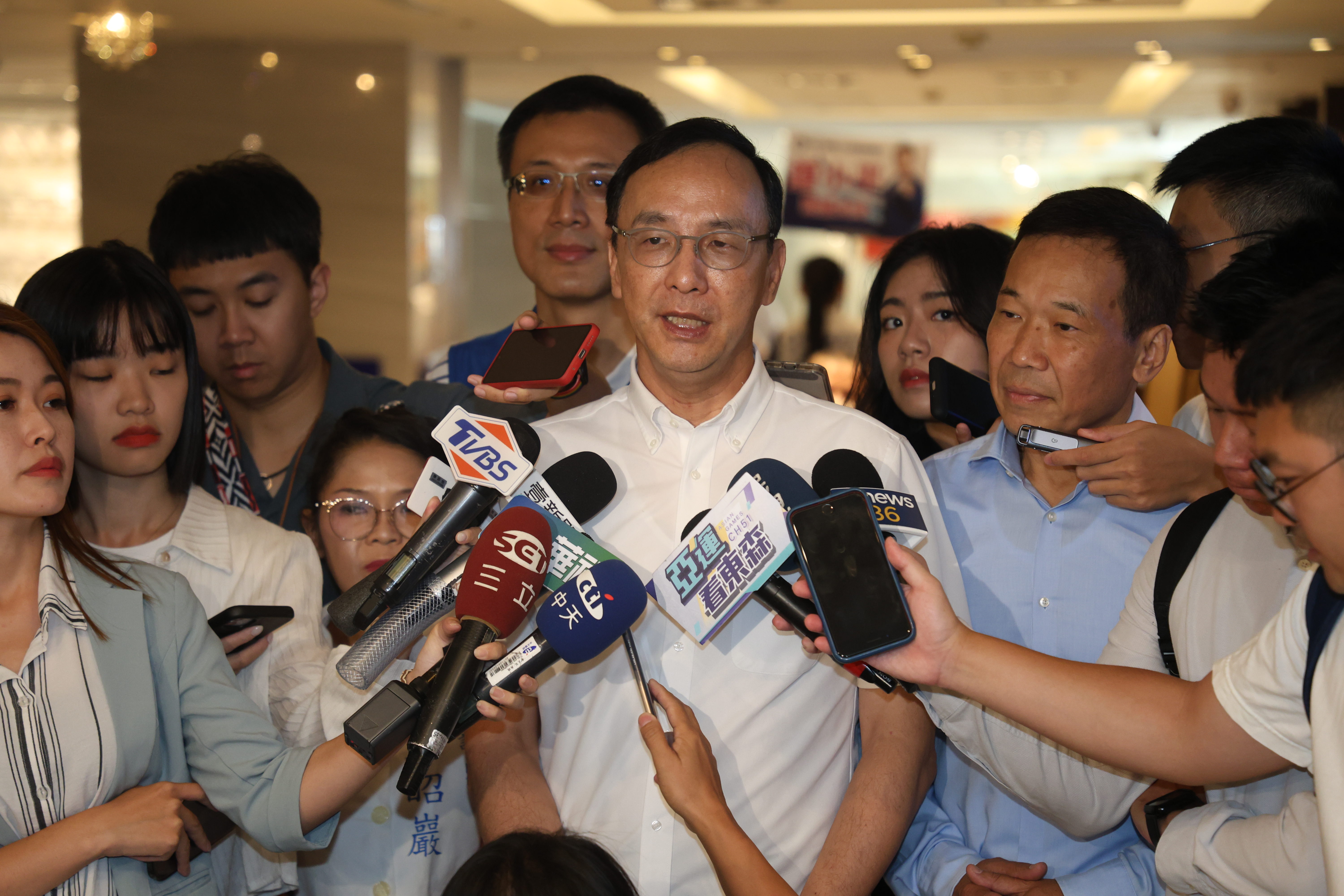 對於柯文哲在內部會議飆罵國民黨「去死吧」，朱立倫受訪時緩頰，表示雙方是老同學，溝通應該沒問題。（國民黨文傳會提供）