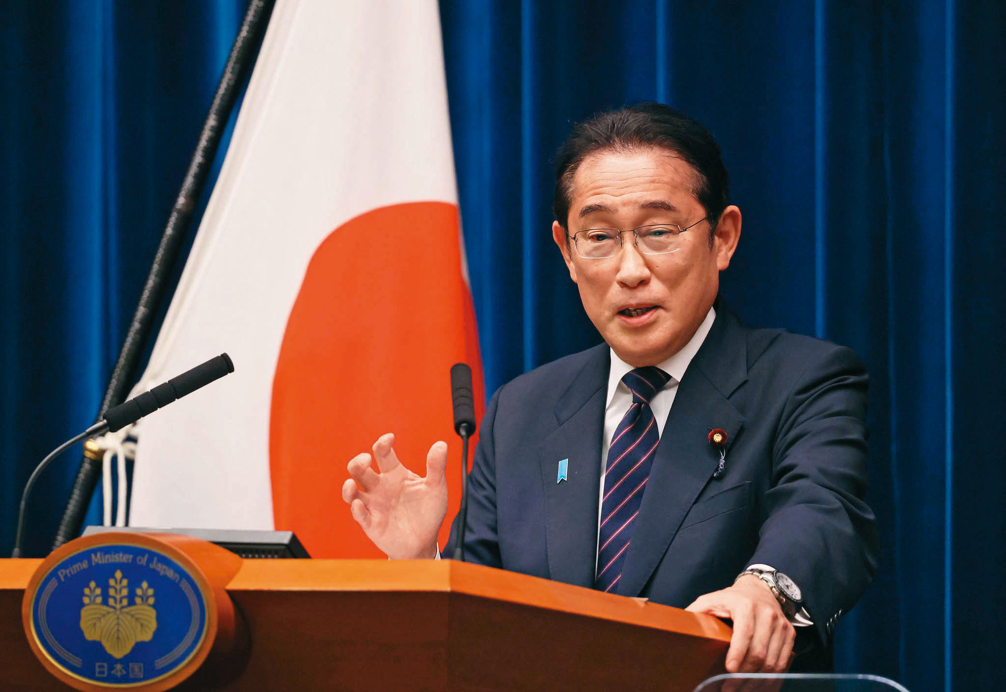 日本岸田政府祭出一連串政策利多，激勵民眾把存款拿出來買股，點燃日股發威。圖為日本首相岸田文雄。（翻攝Prime Minister's Office of Japan臉書）