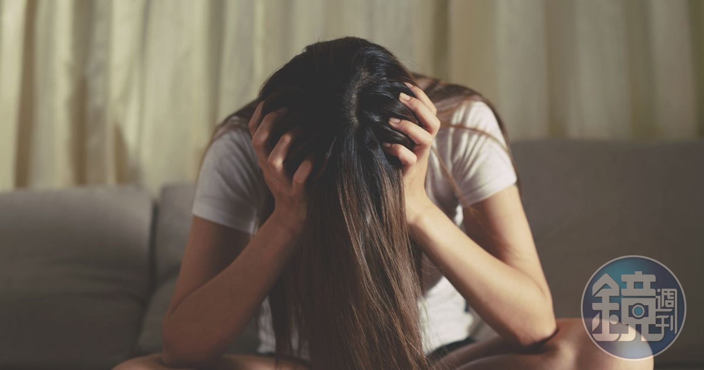 12歲女孩參加慶典被灌酒，慘遭11男集體性侵「脊椎處被磨壞」。（示意圖）