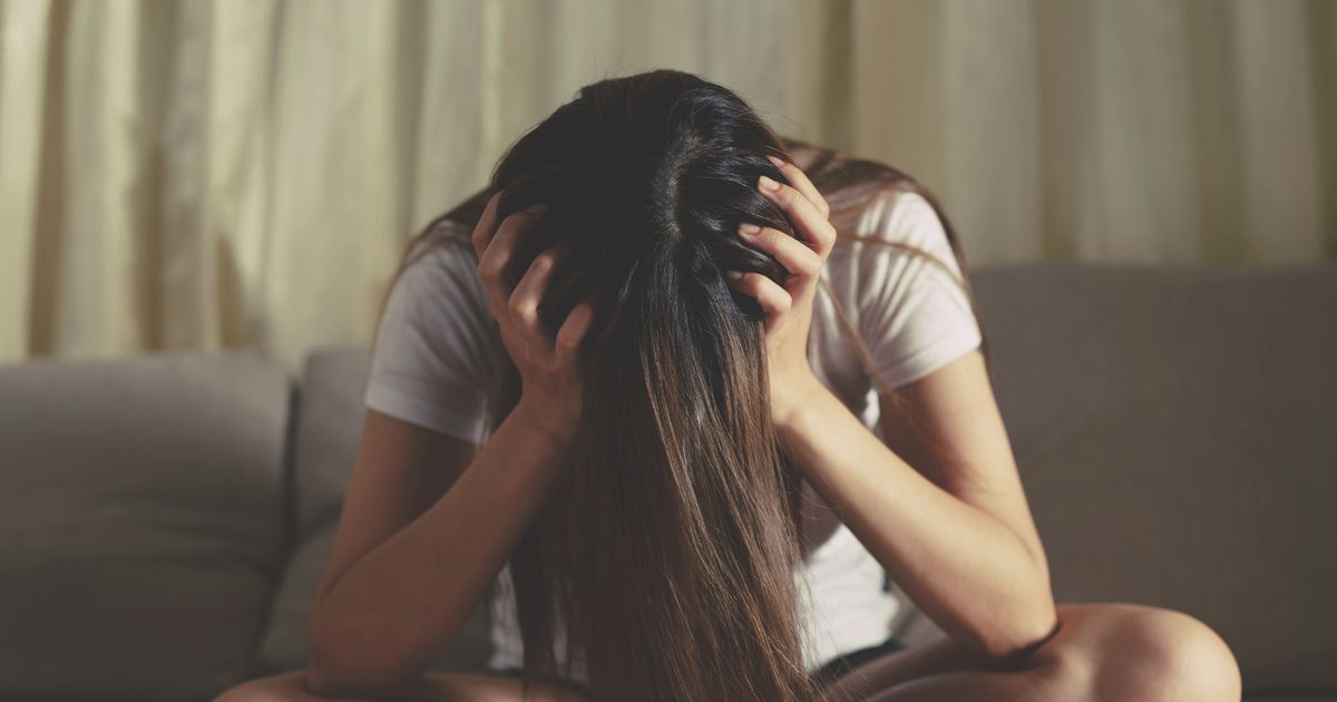 12歲女孩參加慶典被灌酒，慘遭11男集體性侵「脊椎處被磨壞」。（示意圖）