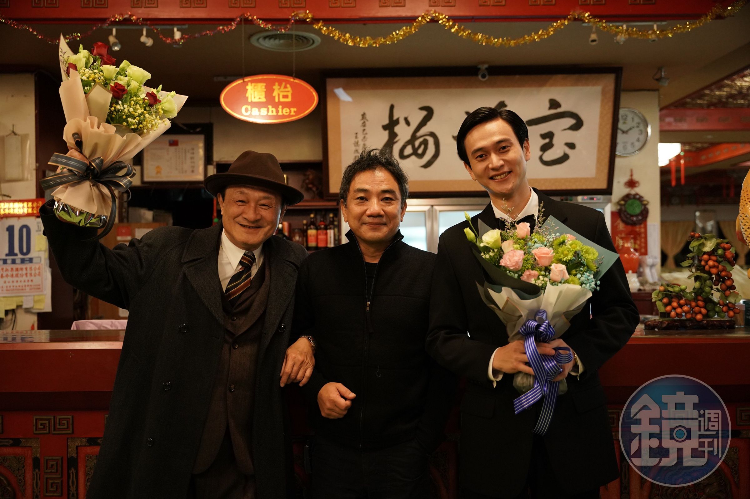 《老狐狸》導演蕭雅全(中)與主演劉冠廷(右)、陳慕義。(華映娛樂提供)