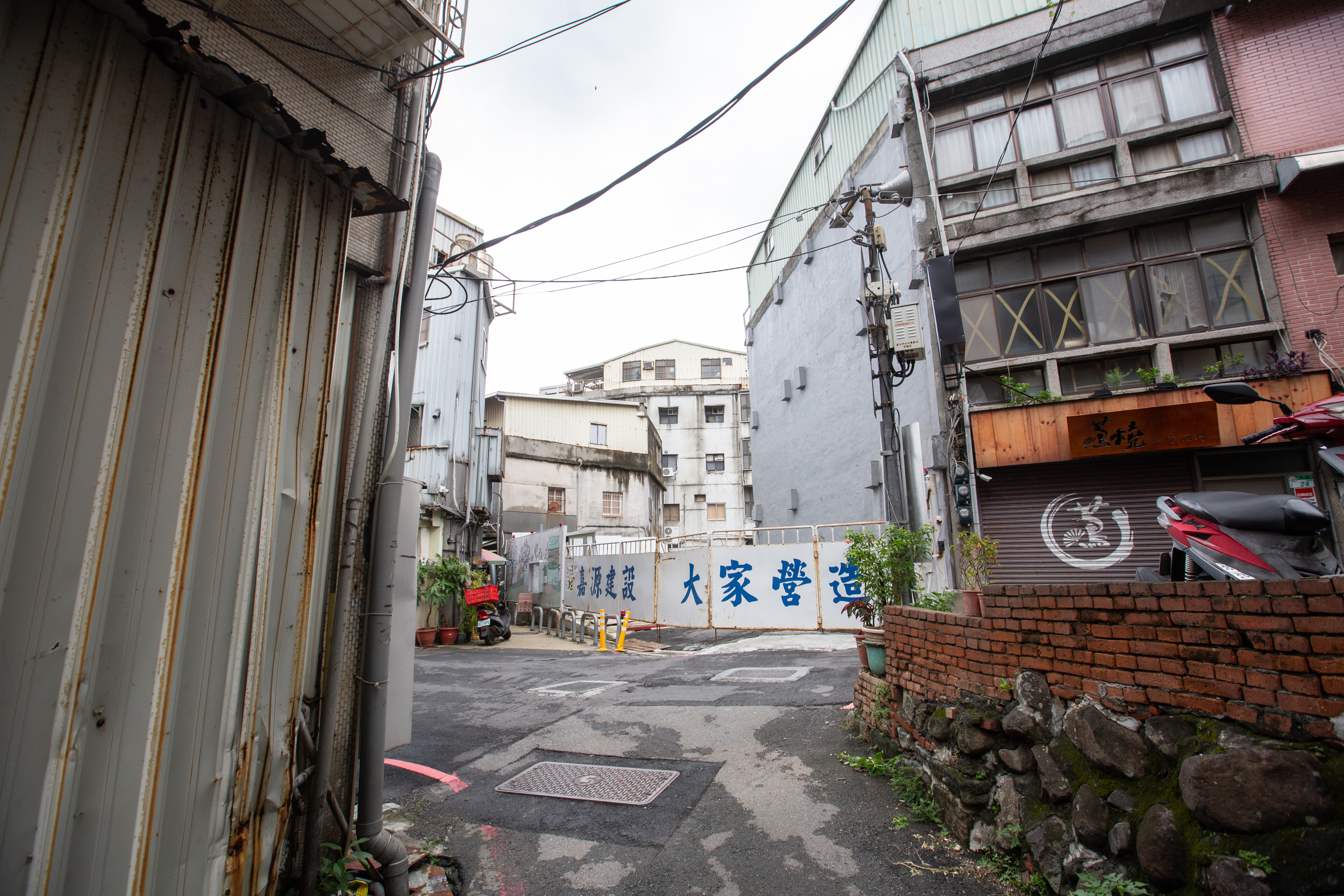 危老都更搭上法令「特快車」加速審查，已成為北市老宅更新的主要途徑。