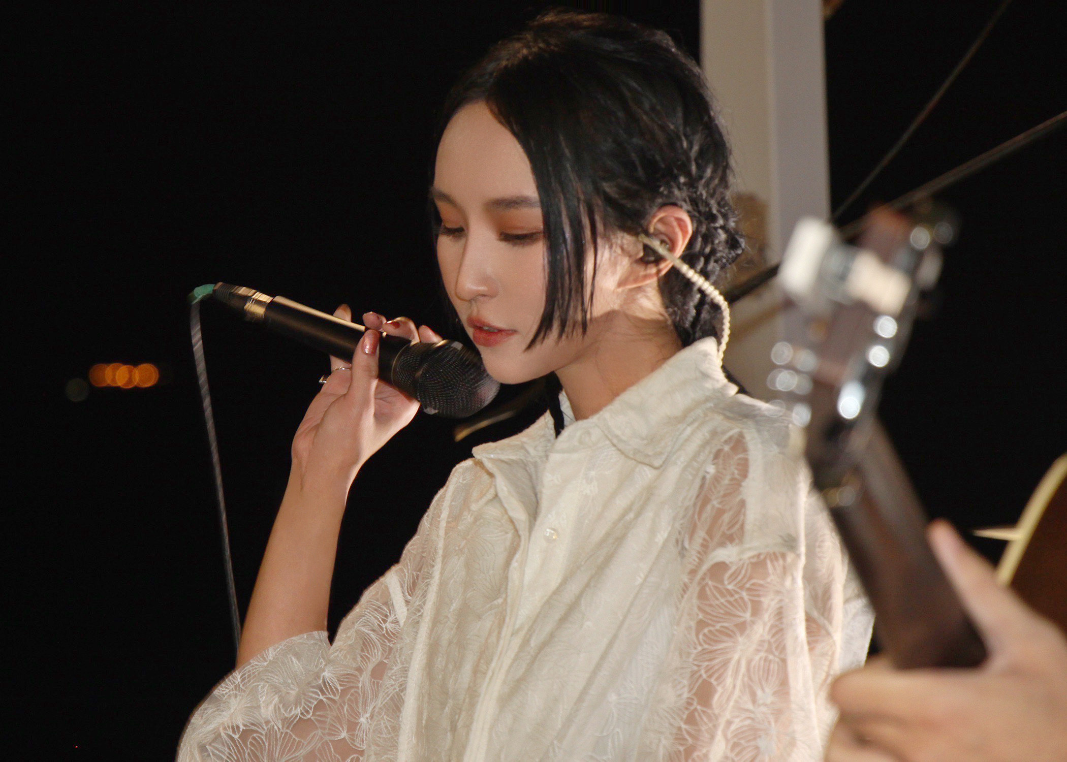 法蘭Fran擔任《Corona 2023 Sunset Tour》高雄旗津開場。（好看娛樂提供）