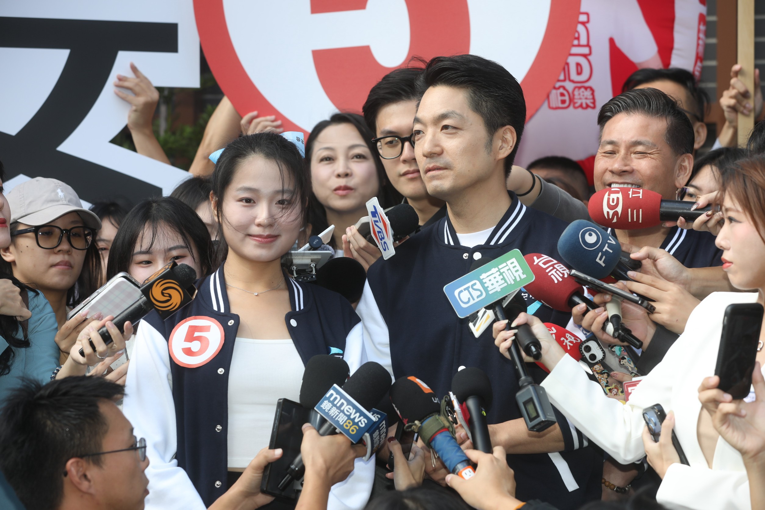 幫蔣萬安抽號次遭出征!20歲女大生被酸「像背稿」社群被肉搜 發聲痛訴:傷害真實存在