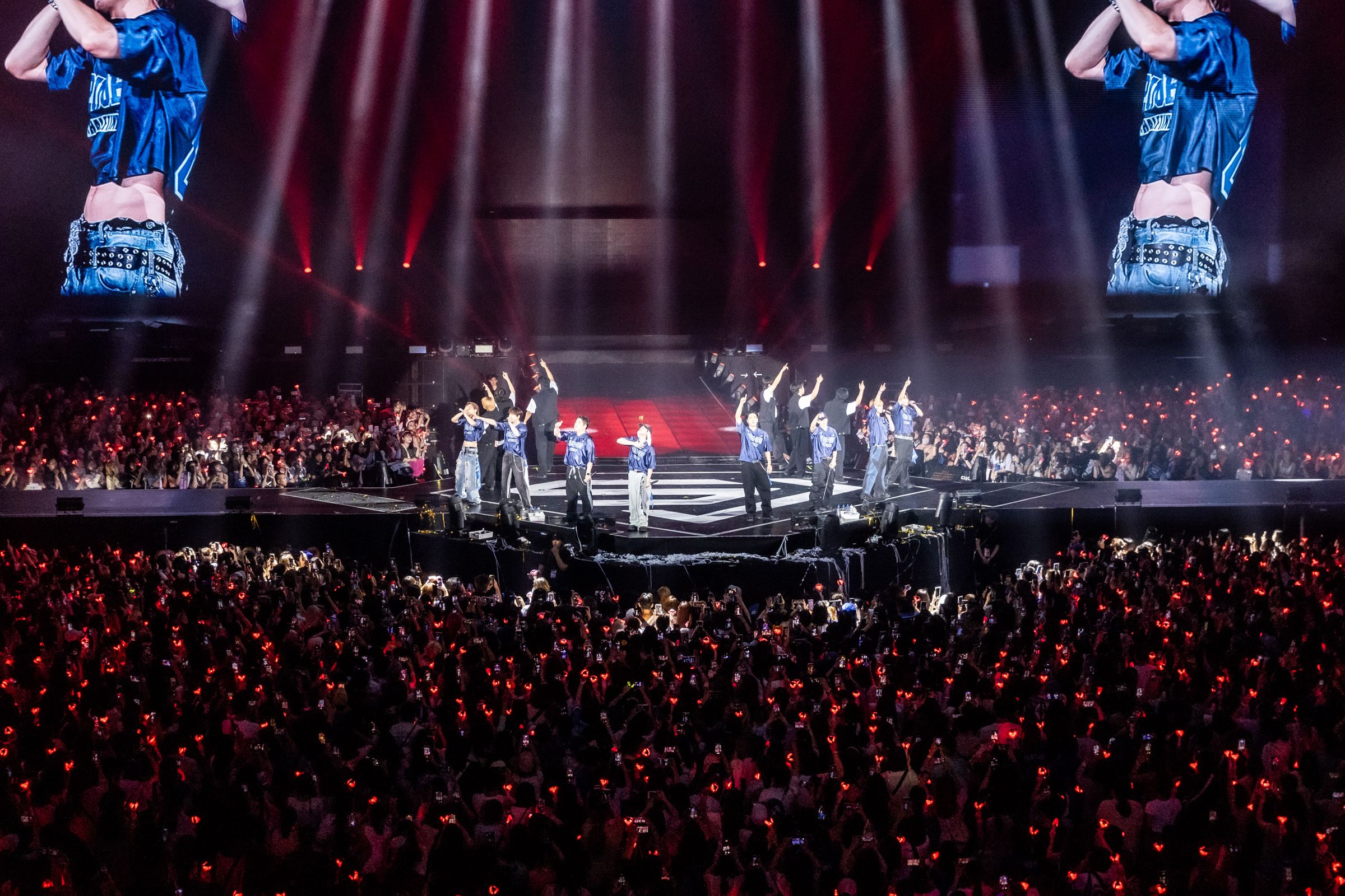 Super Juninor連三天唱跳直喊:「真的好累。」信心滿滿地約定明年20週年也要辦三場。(讀者提供)