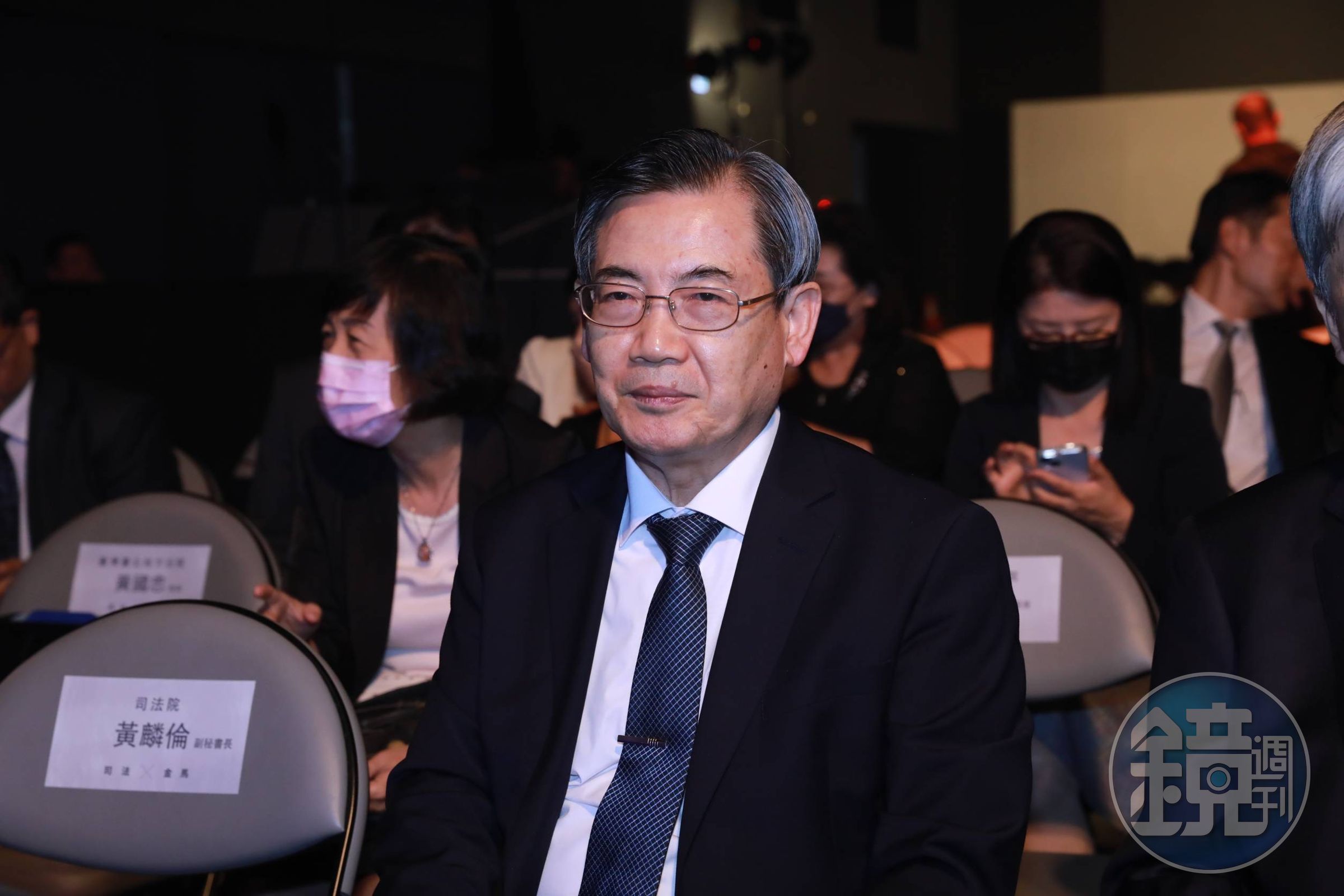 司法院祕書長三龍今獲准退職，訂10月1日生效。