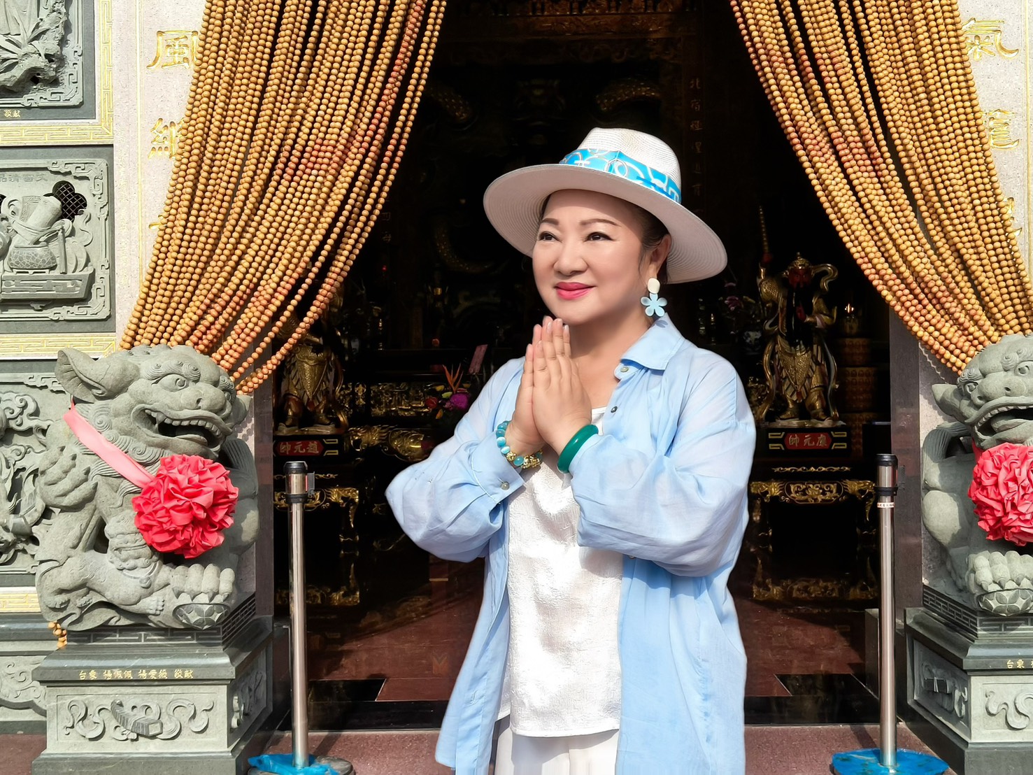 白冰冰感恩之旅第3站來到雲林台西太和武當北極殿。(長興影視提供)