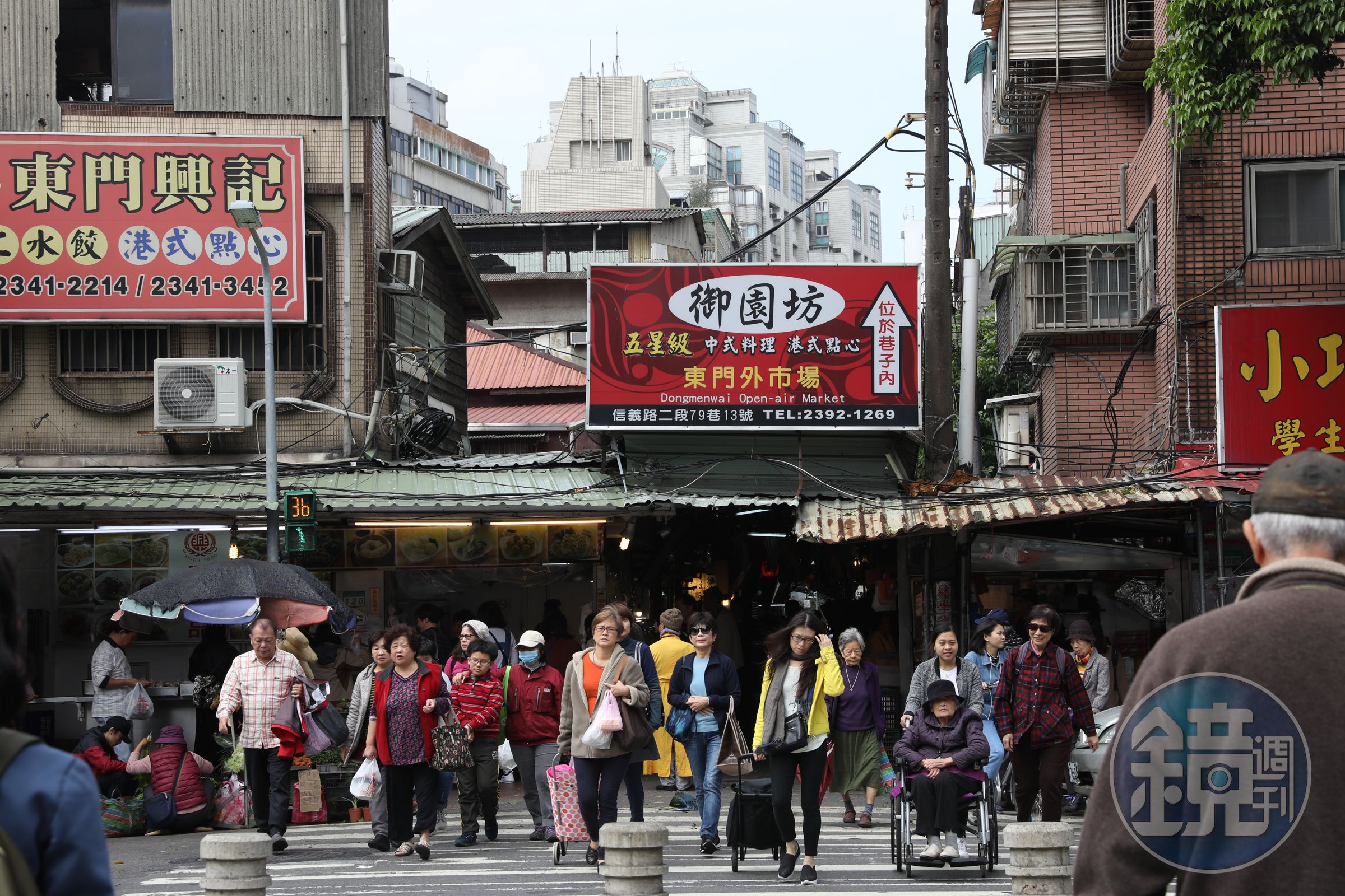 這座百年市場面臨都更爭議，但遲遲未有定論。