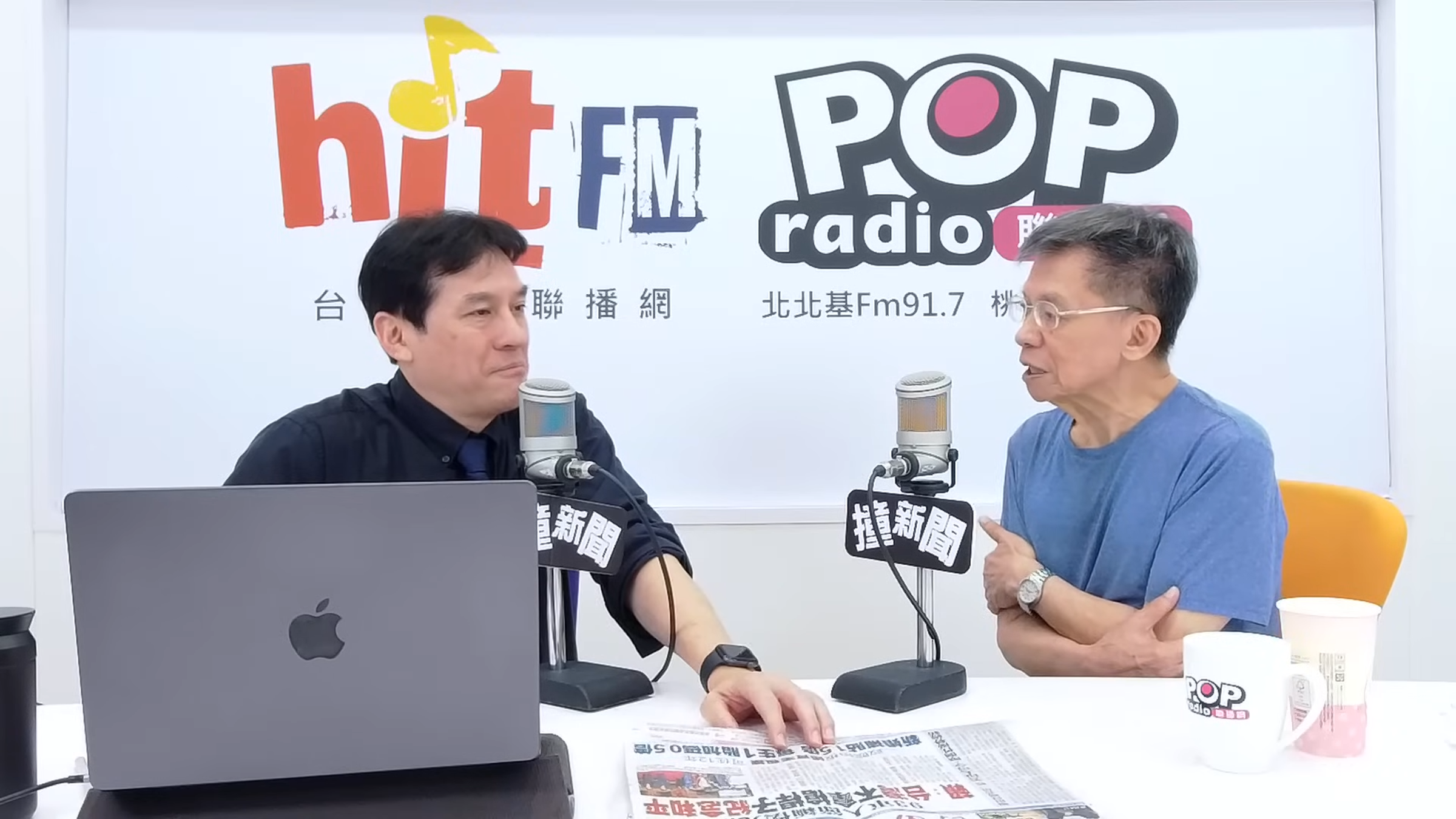沈富雄上黃暐瀚節目,批評羅智強深藍意識形態過深,逃過罷免就露出真面目,這樣出來選黨主席,那副嘴臉中間選民不會買單的。(翻攝自hitfm YT頻道)