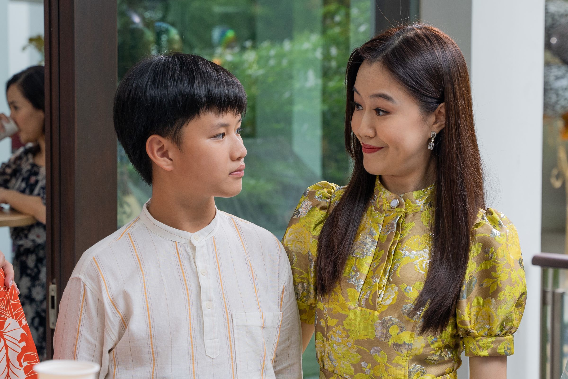 人氣歌手王嘉爾最愛的童年電影《小孩不笨3》台灣9月上映,左:江松恒、右:柳勝美。(華映娛樂提供)