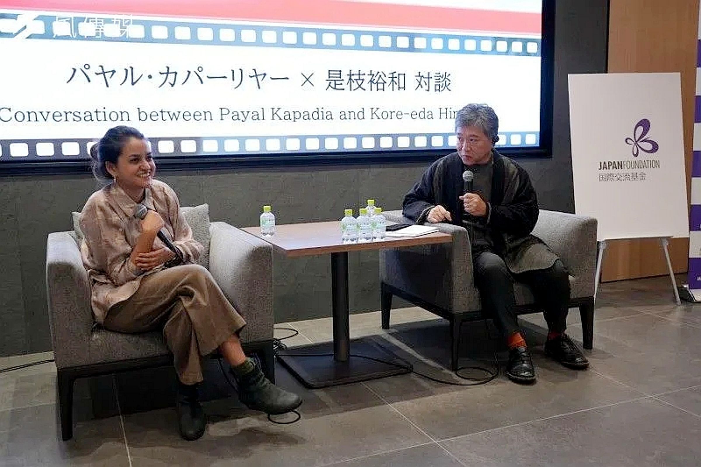 日本名導是枝裕和邀請《你是我眼中的那道光》導演卡帕迪亞與他在東京影展「交流沙龍」對談。（海鵬提供）