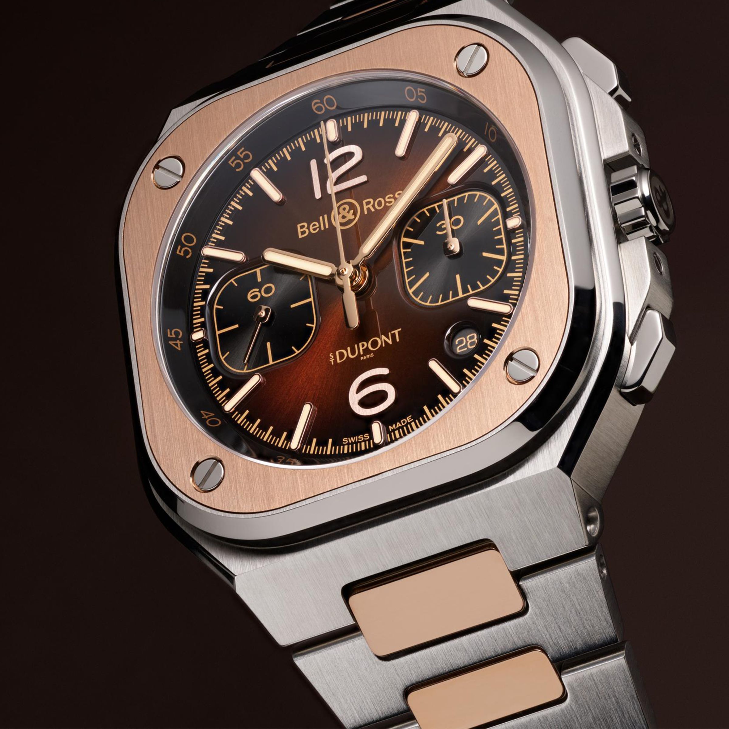 BR-05 Chrono S.T. DUPONT｜錶徑42mm／不鏽鋼錶殼、玫瑰金錶圈／時、分、小秒、日期指示；計時碼錶功能／BR-CAL.326自動上鍊機芯／動力儲存約60小時／定價NT$640,000（限量150只）