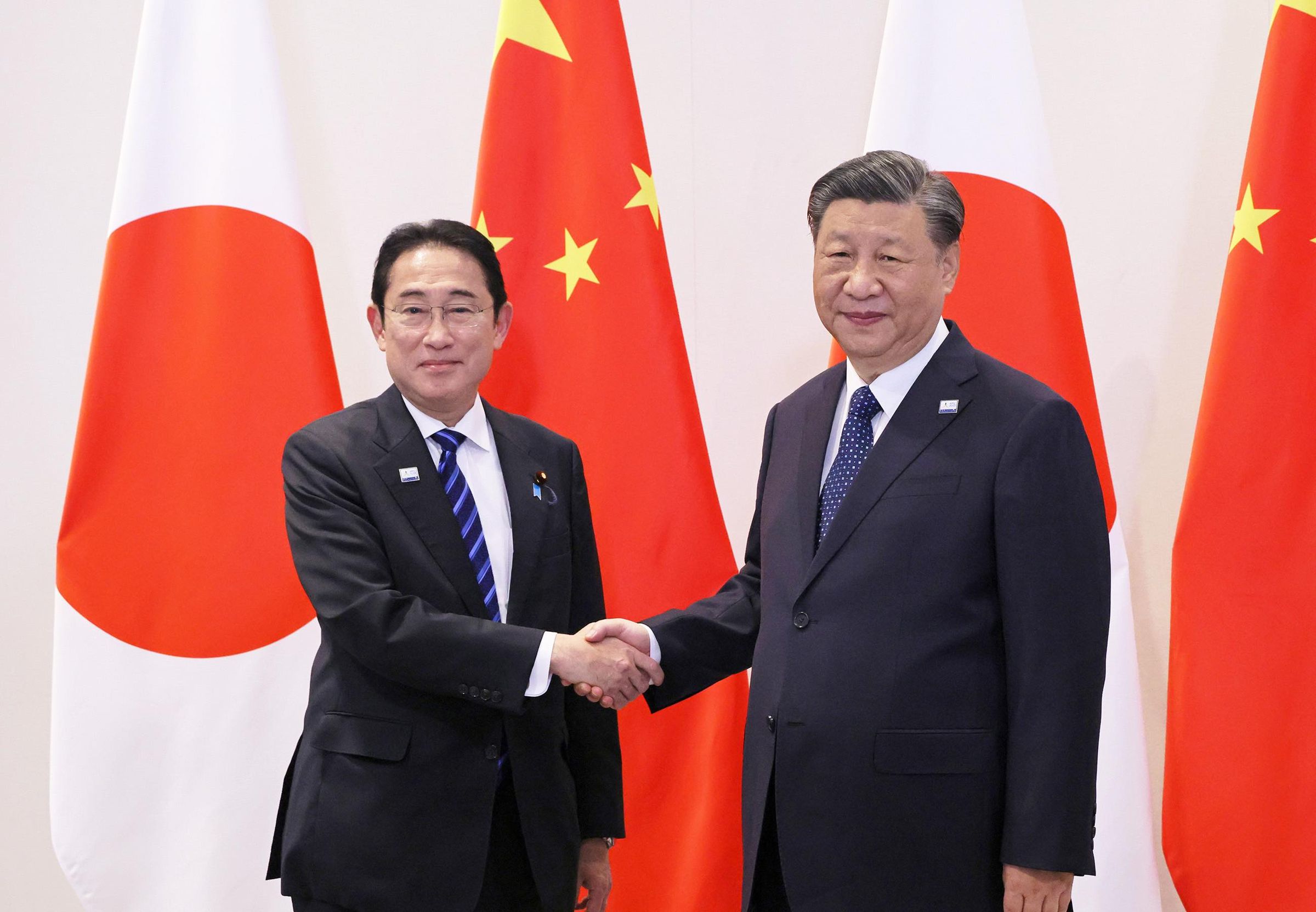 中國國家主席習近平與日本首相岸田文雄時隔1年後再次會見。(翻攝自X@kantei)