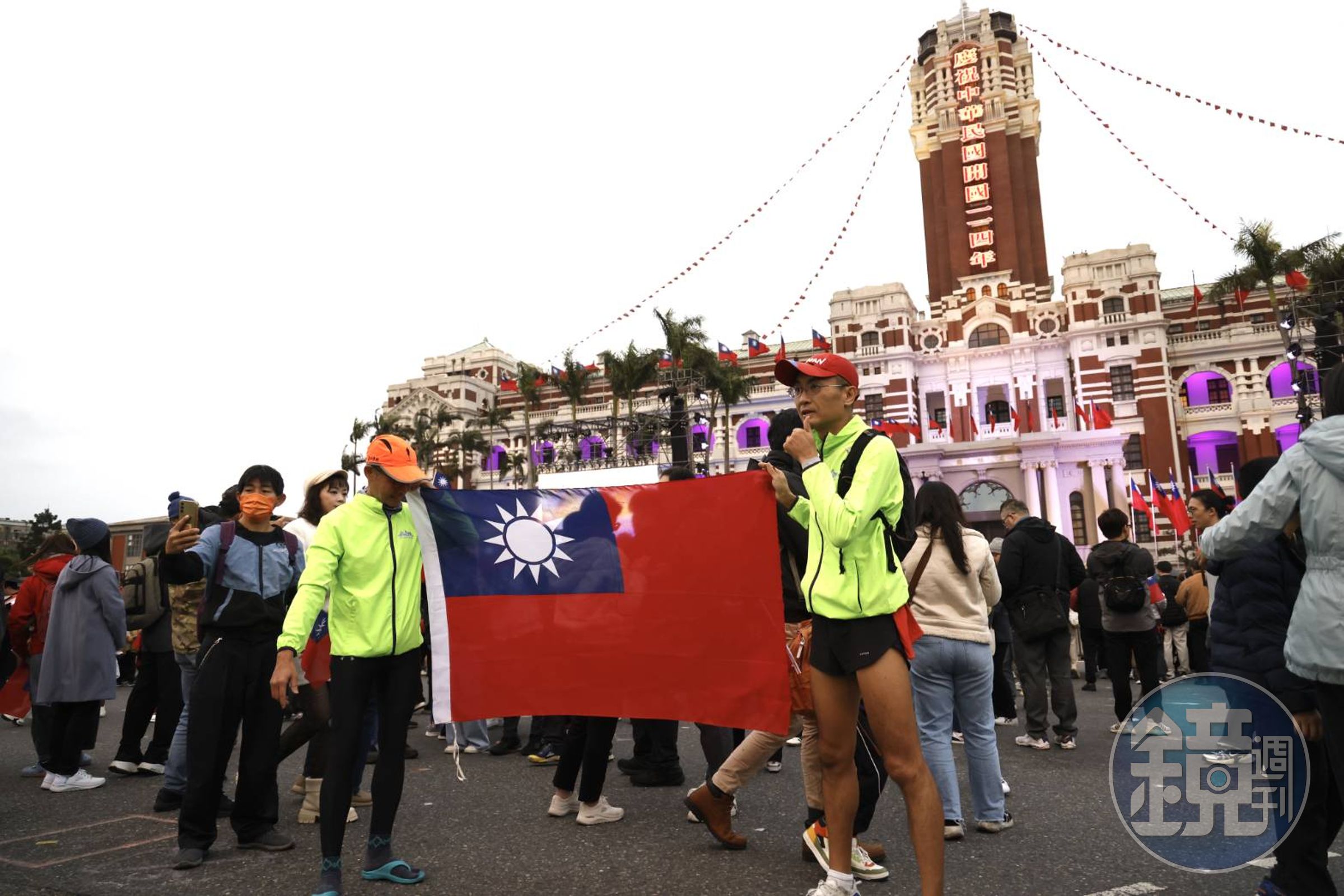 中央氣象署指出,今明兩天東北季風稍減弱,各地天氣仍較涼。