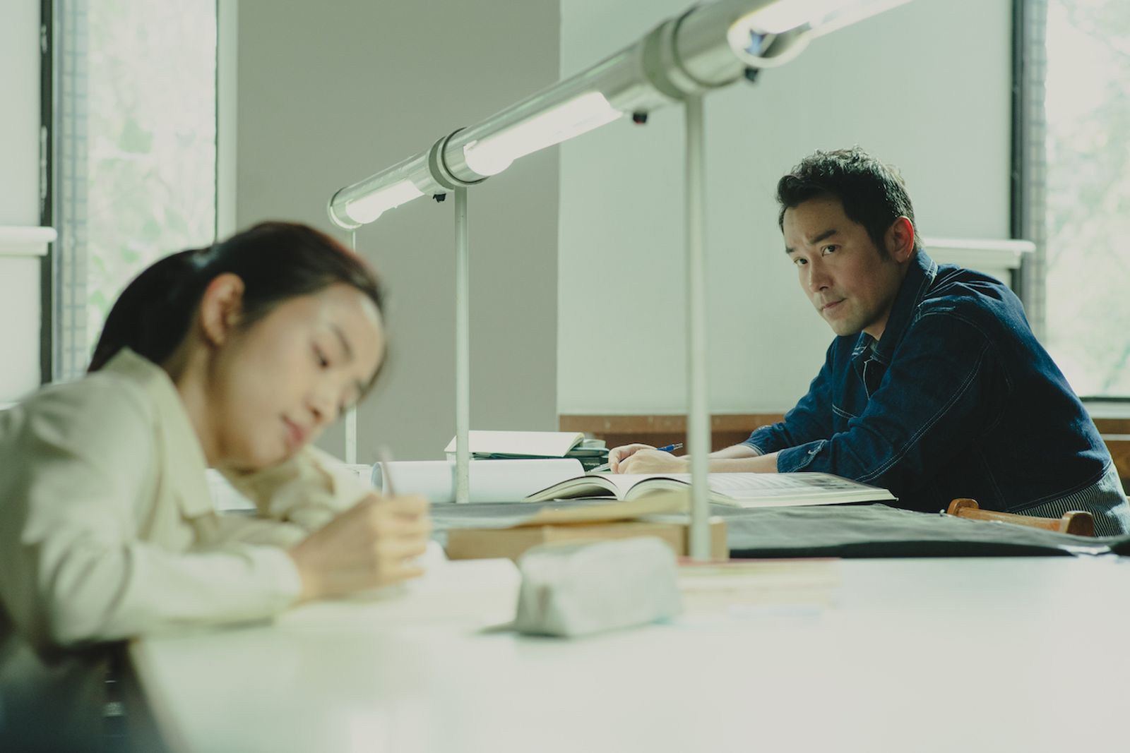 《深度安靜》浪漫邂逅 張孝全、林依晨即興演出「無聲勝有聲」