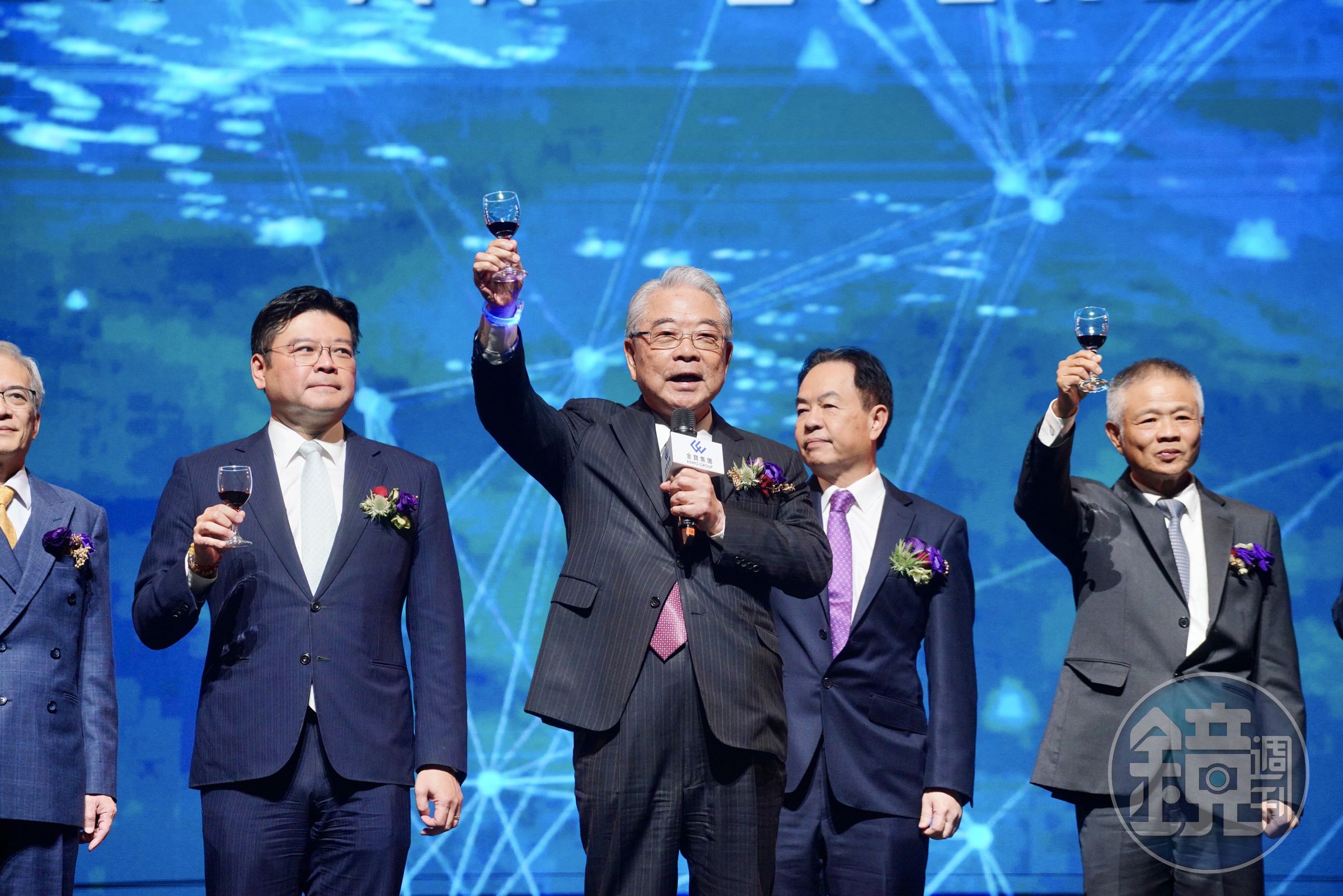 金仁寶集團董事長許勝雄去(2025)年將金寶董座職務交棒給許介立,今(21)日也現身2026金寶集團旺年晚會。