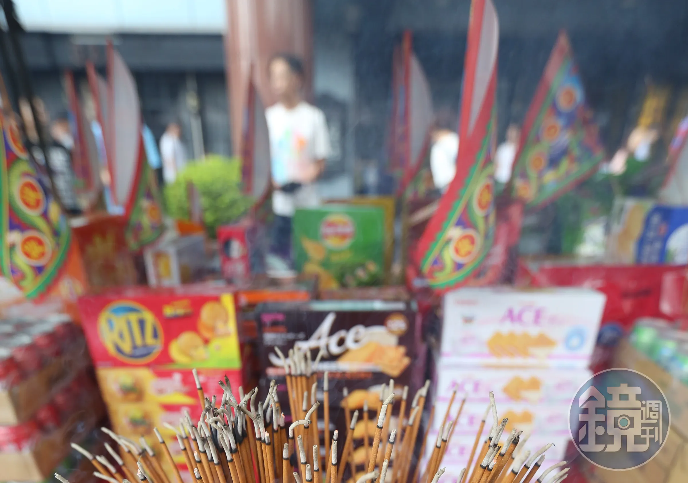 供品避免曝曬過久，拜拜後應盡快保存或加熱。（本刊資料照）