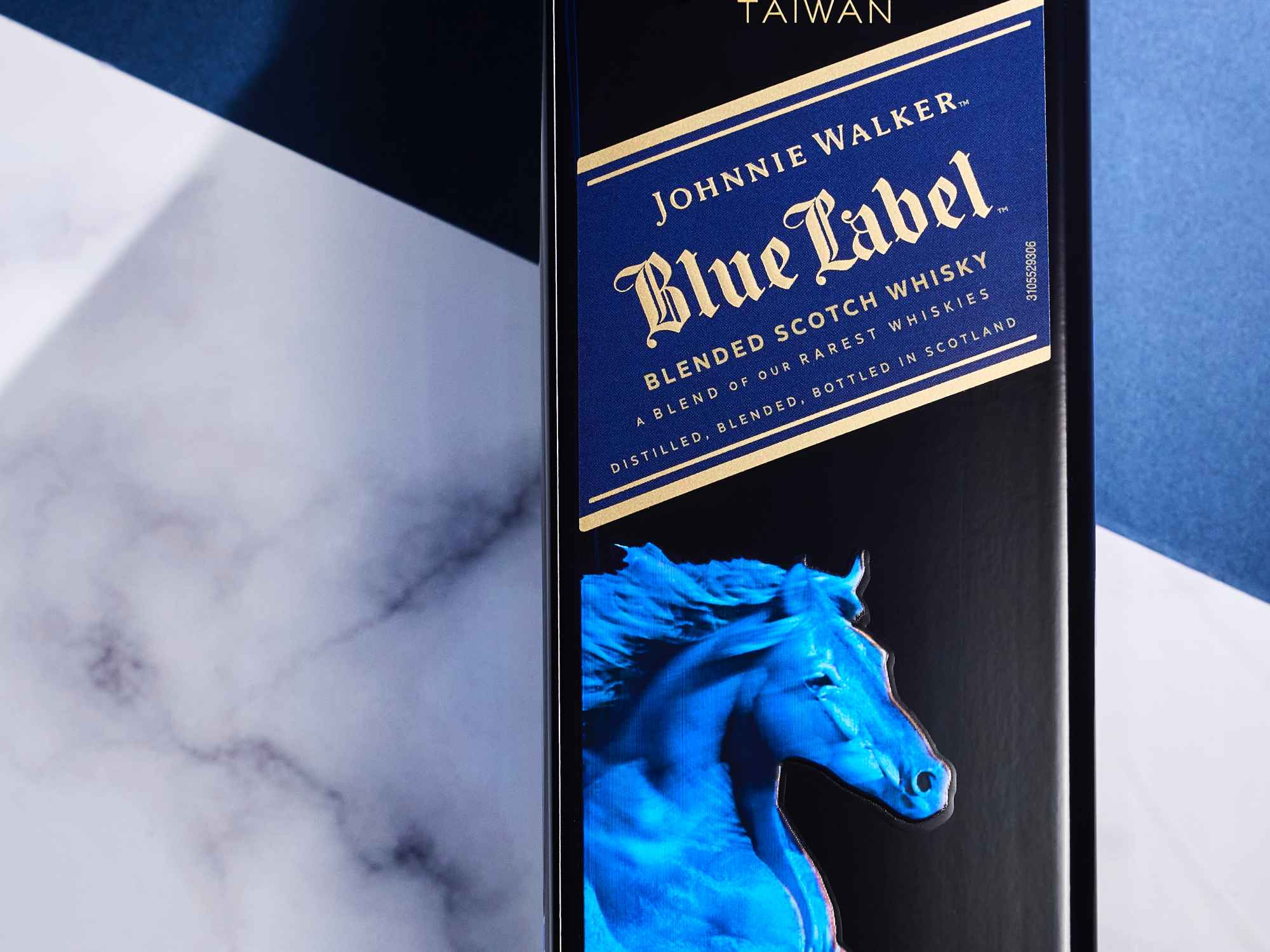 酒誌 2026／TASTING NOTE／馬到成功的紳士祝福！約翰走格藍牌「馬年限定瓶」