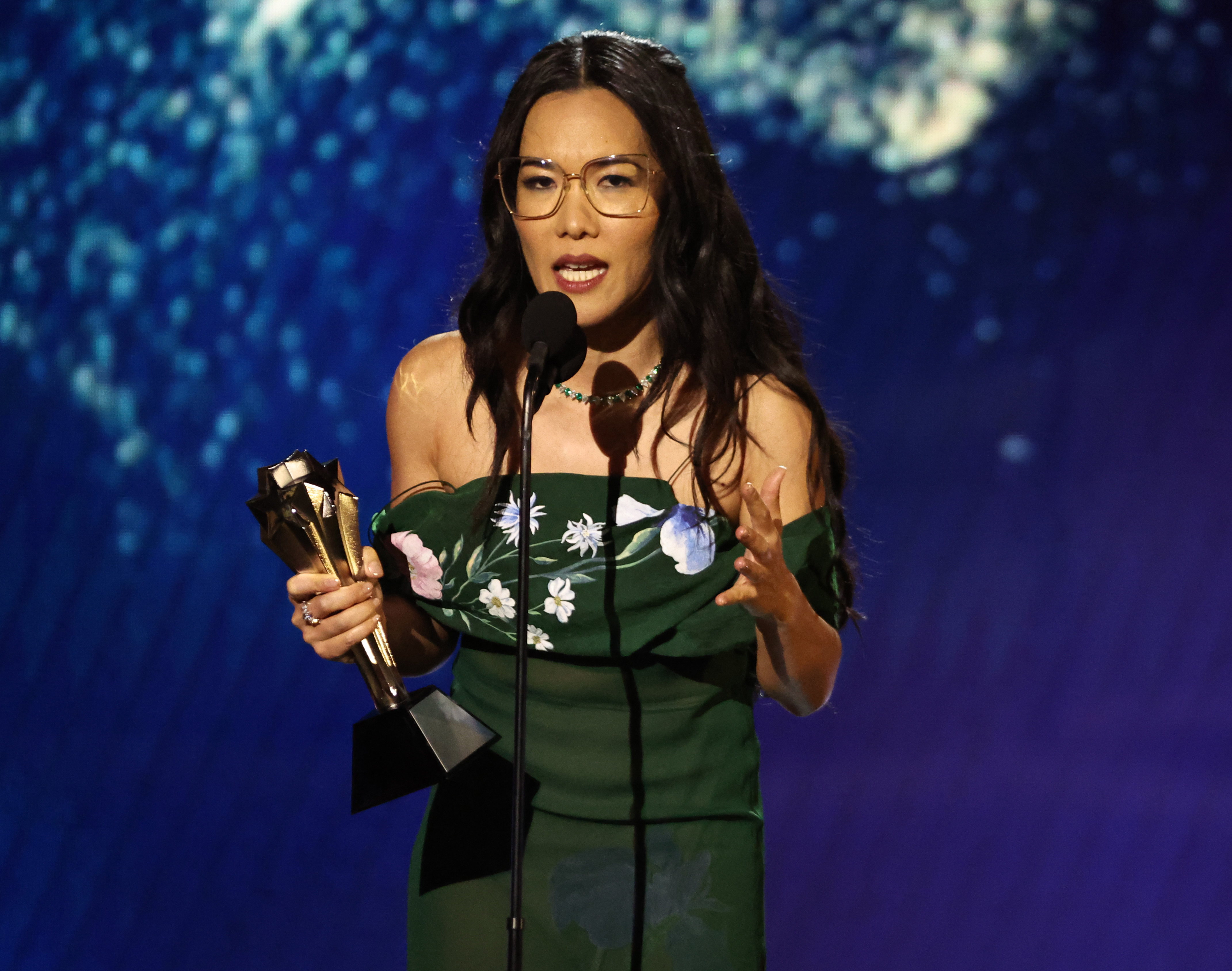 黃艾莉成為艾美獎有史以來在戲劇類奪獎的亞裔女星。（東方IC）