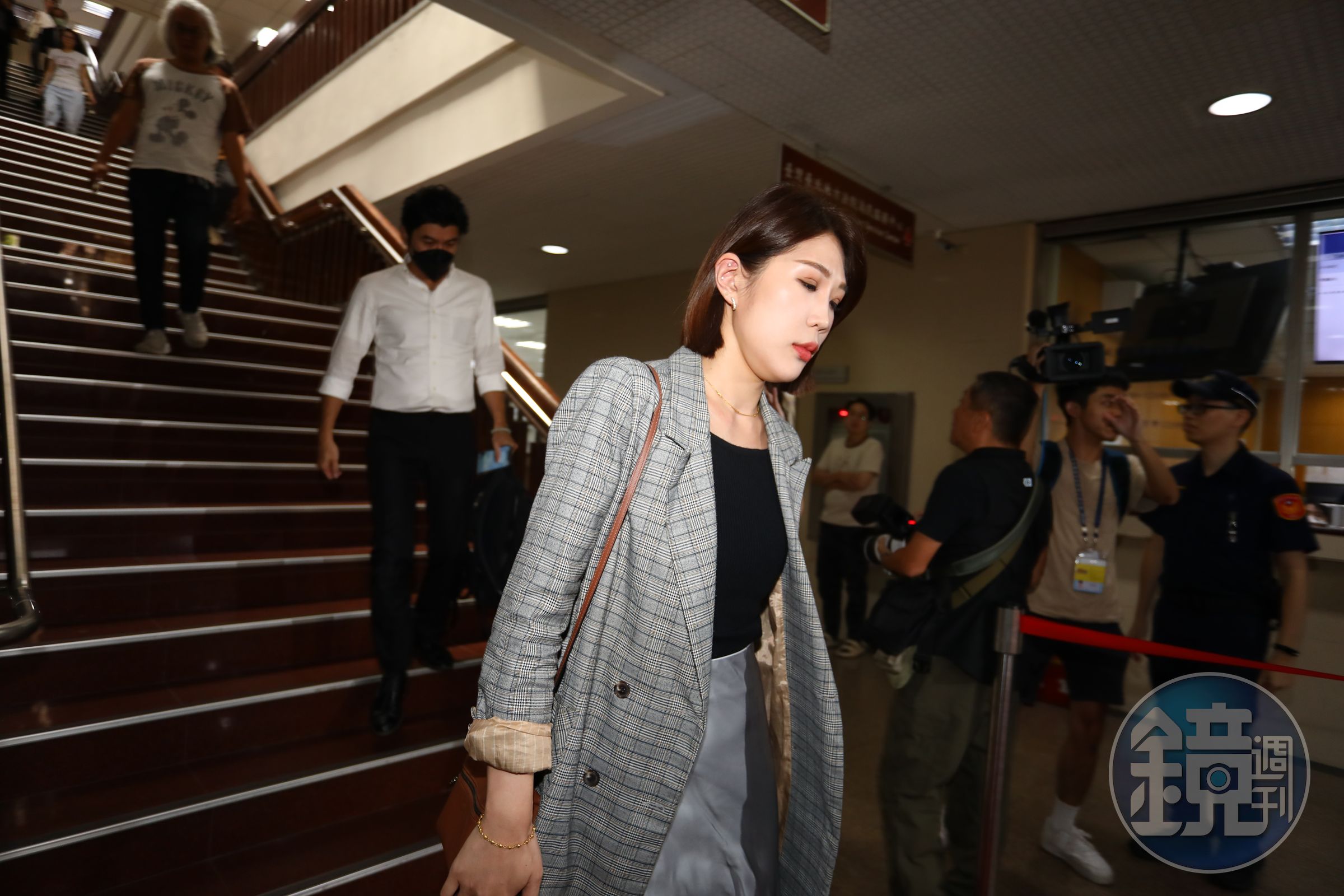 《三立新聞》女記者馬郁雯今日遭北檢以證人身分傳喚,調查是否有人洩密。