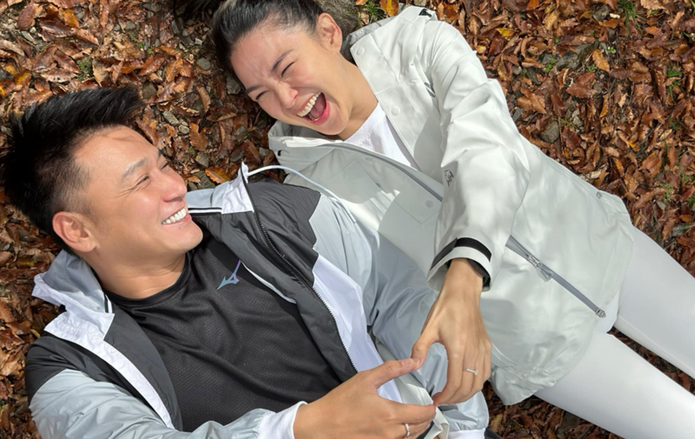 張天霖2023年和20年好友洪小鈴結婚。(翻攝自洪小鈴IG)