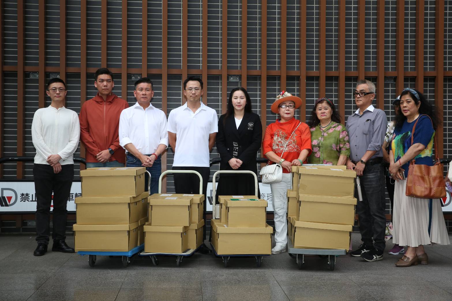 罷免吳思瑤一案因為沒有領銜人，遭台北市選委會拒收。（鏡報董孟航攝）