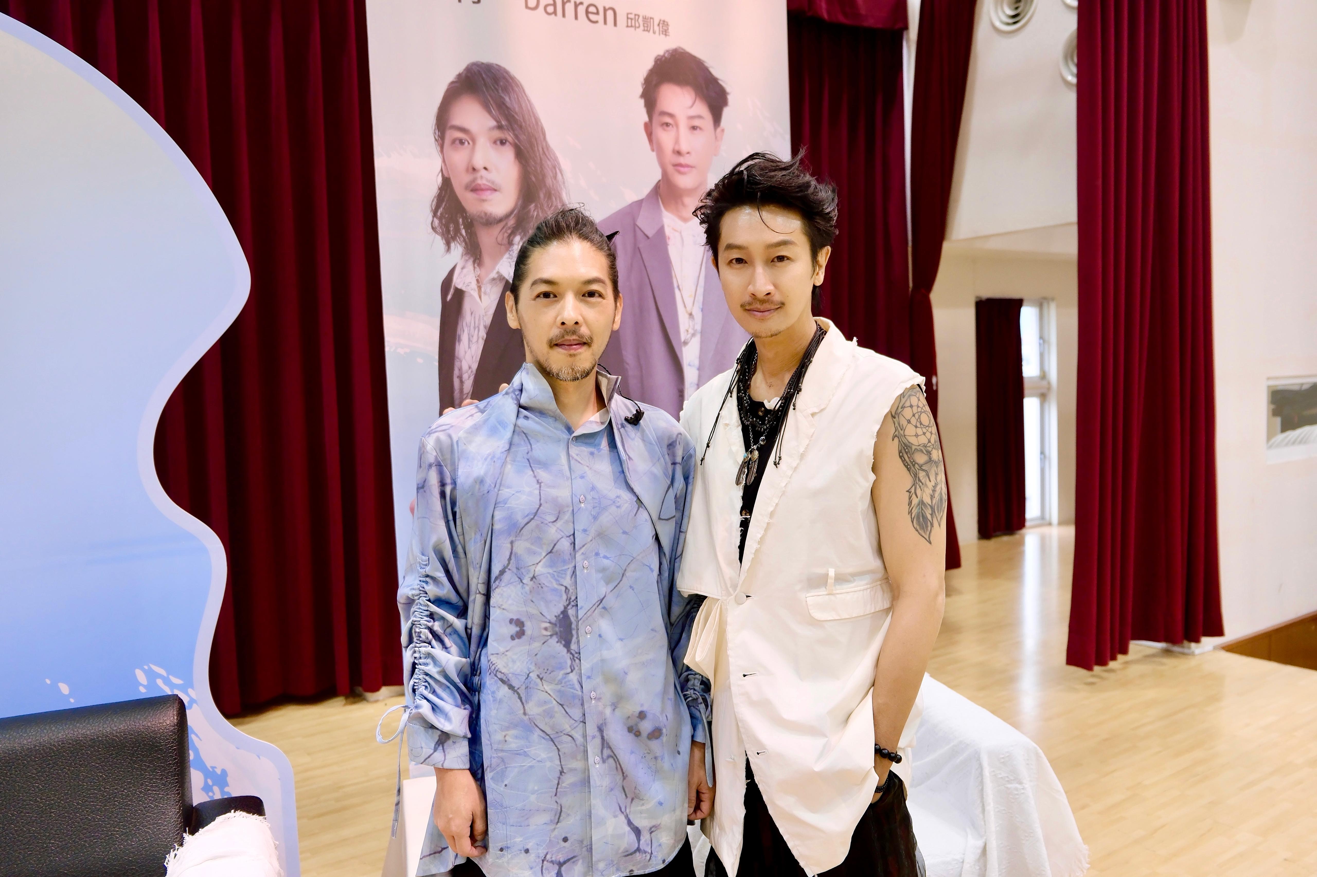 !Darren邱凱偉與常青重返家鄉屏東,「浪花兄弟」睽違多年再度合體。杰威爾音樂